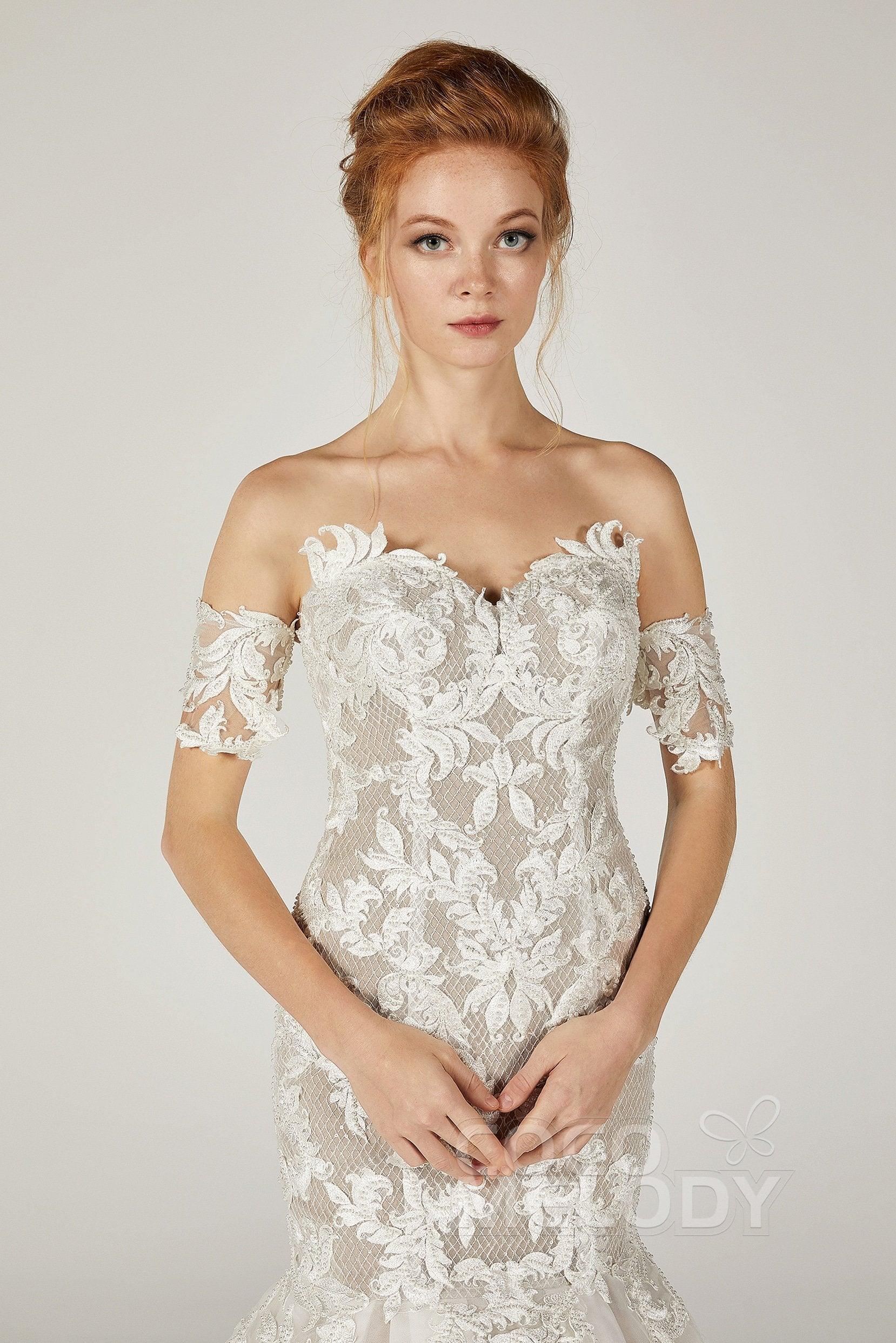 Trumpet-Mermaid Court Train Tulle Wedding Dress CW2121 - COCOMELODY