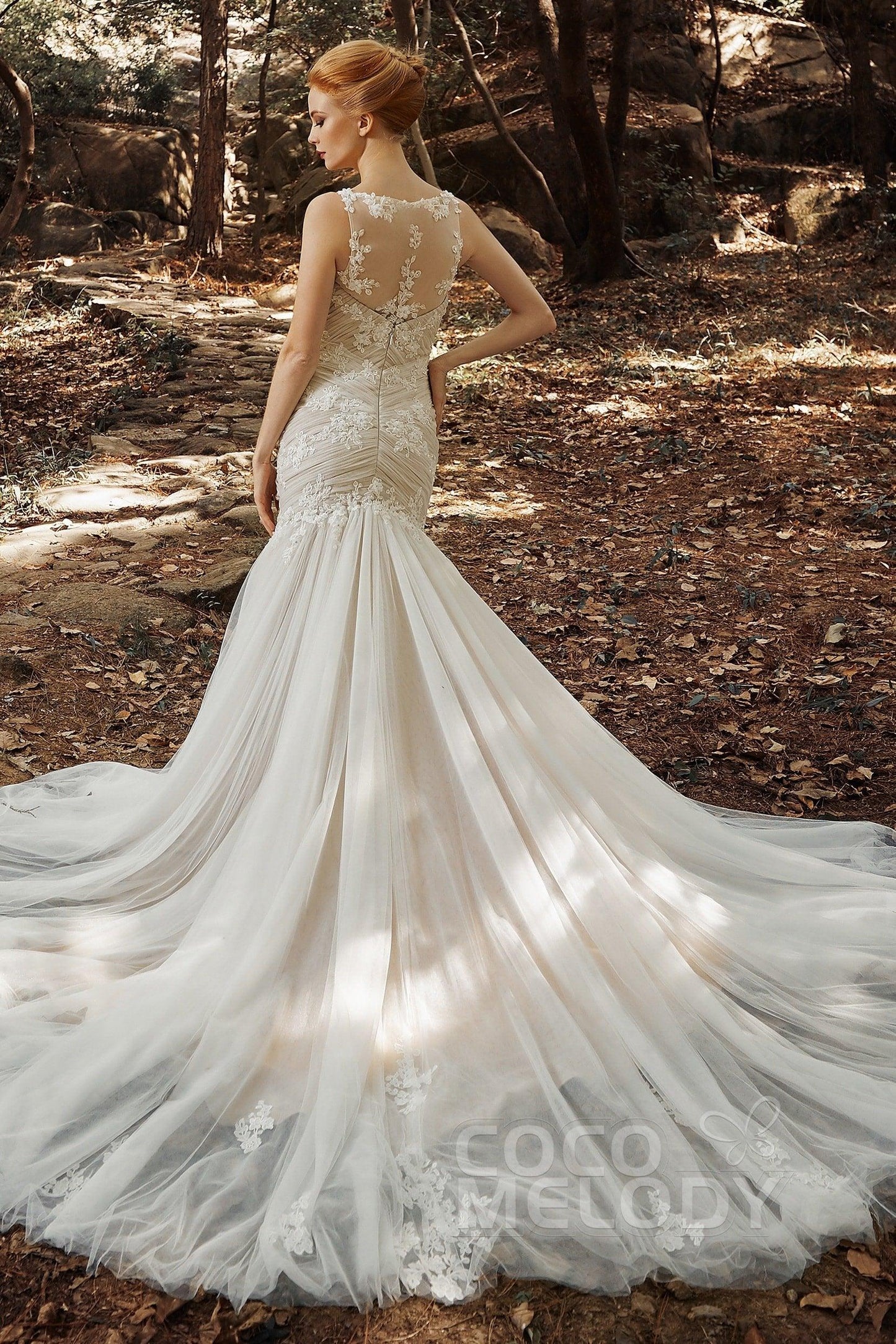 Trumpet-Mermaid Court Train Tulle Wedding Dress CW2132 - COCOMELODY
