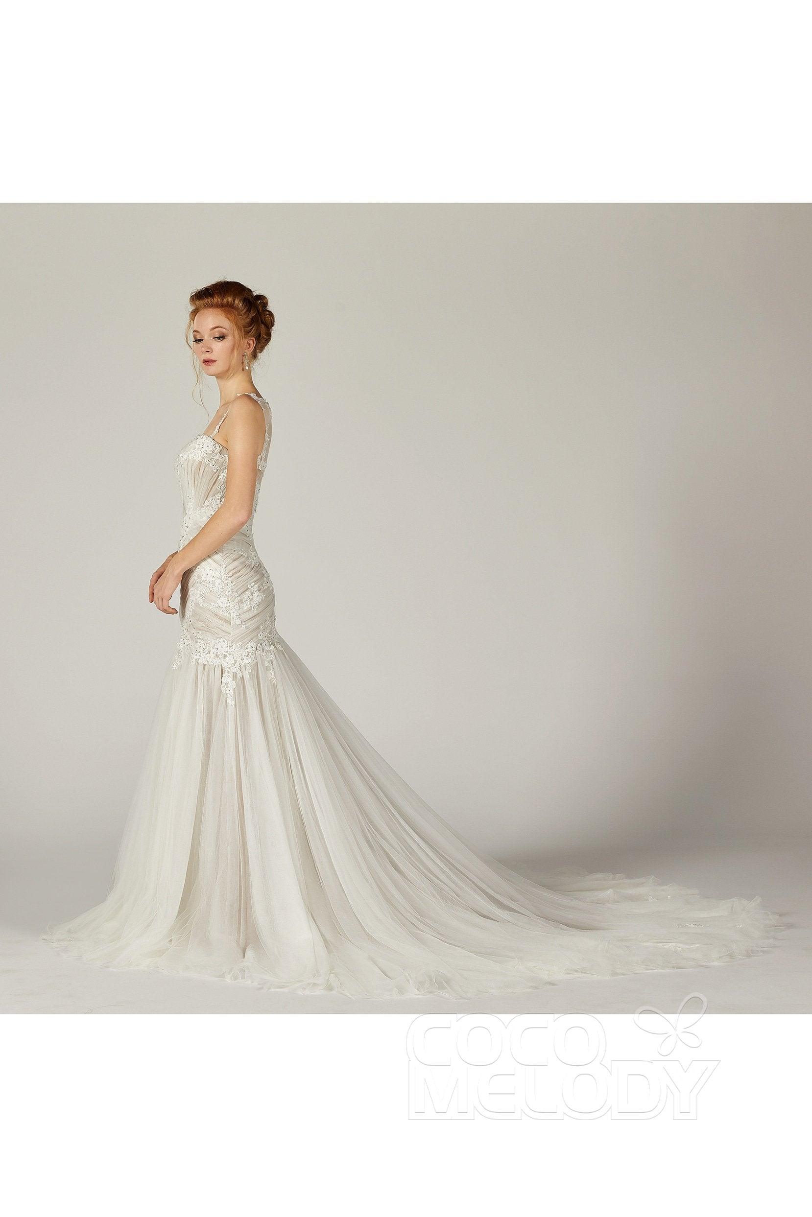 Trumpet-Mermaid Court Train Tulle Wedding Dress CW2132 - COCOMELODY