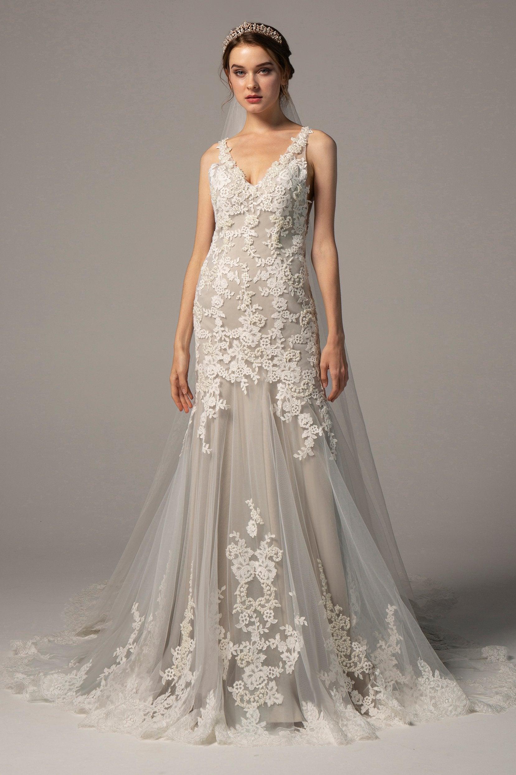 Trumpet-Mermaid Court Train Tulle Wedding Dress CW2330 - COCOMELODY