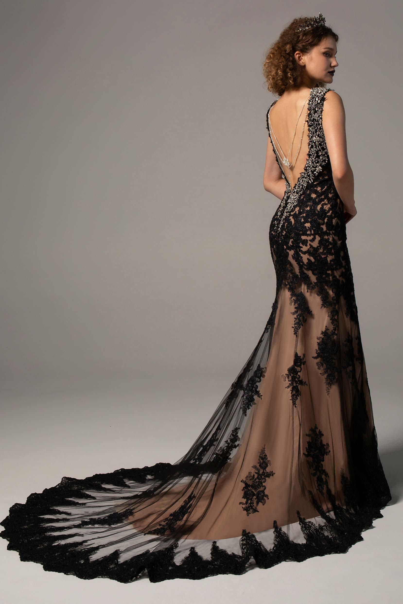 Trumpet-Mermaid Court Train Tulle Wedding Dress CW2332 - COCOMELODY