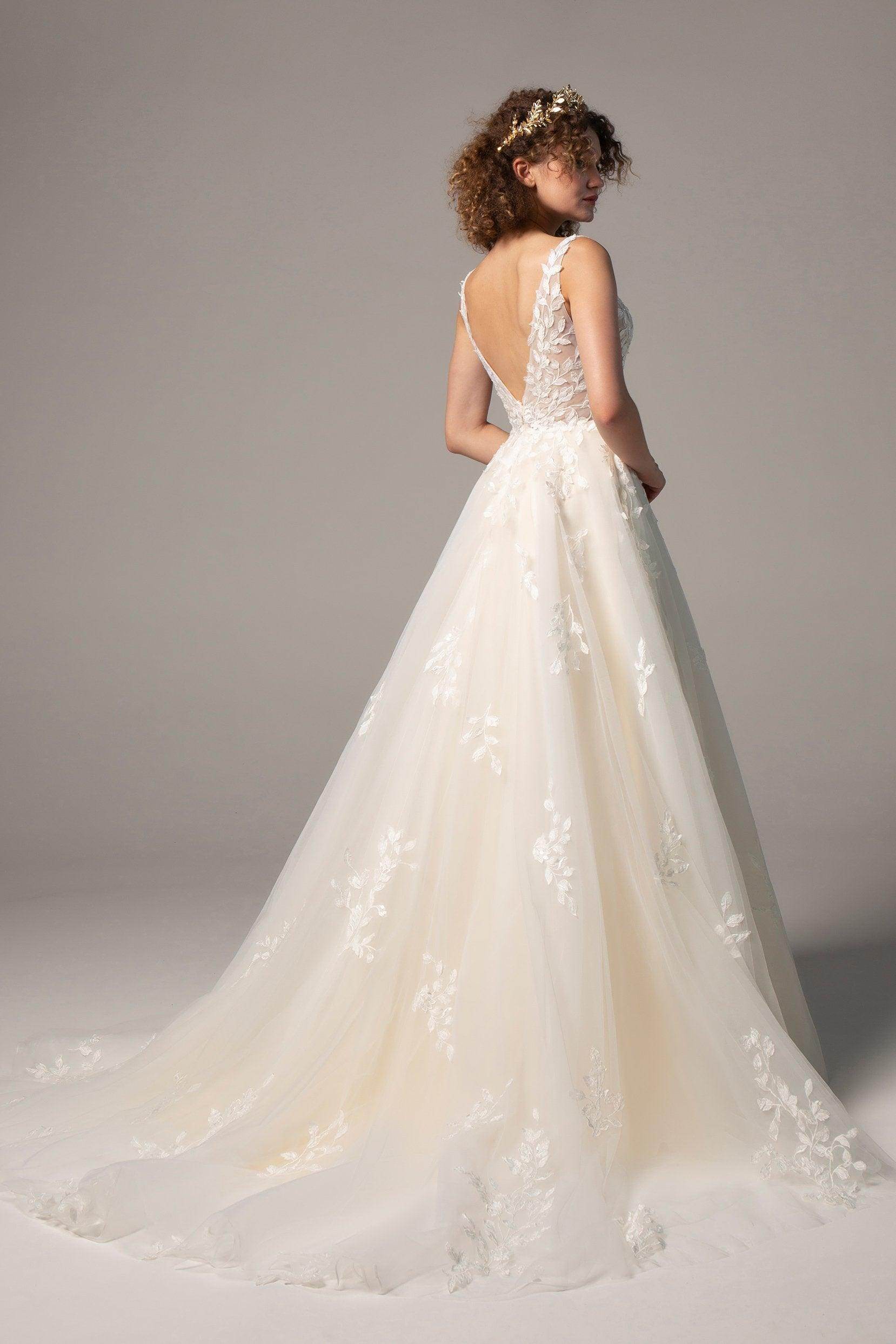 A-Line Court Train Tulle Wedding Dress CW2368 - COCOMELODY