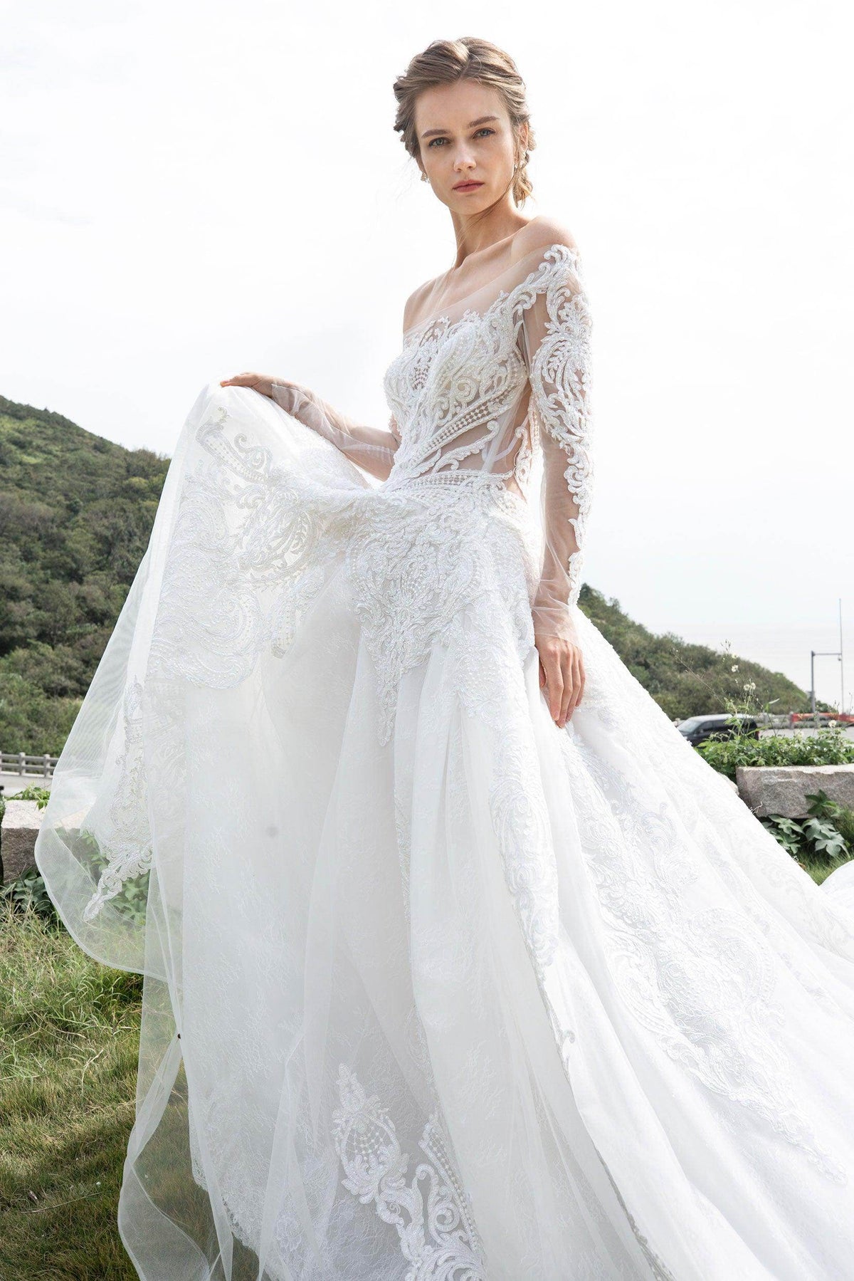 Elegant & luxurious wedding dresses | Grace Luxury COCOMELODY Elegant & luxurious wedding dresses | Grace Luxury COCOMELODY