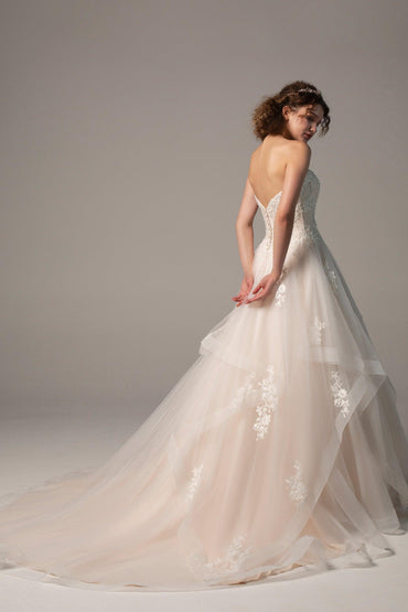 A-Line Court Train Tulle Wedding Dress CW2391 - COCOMELODY