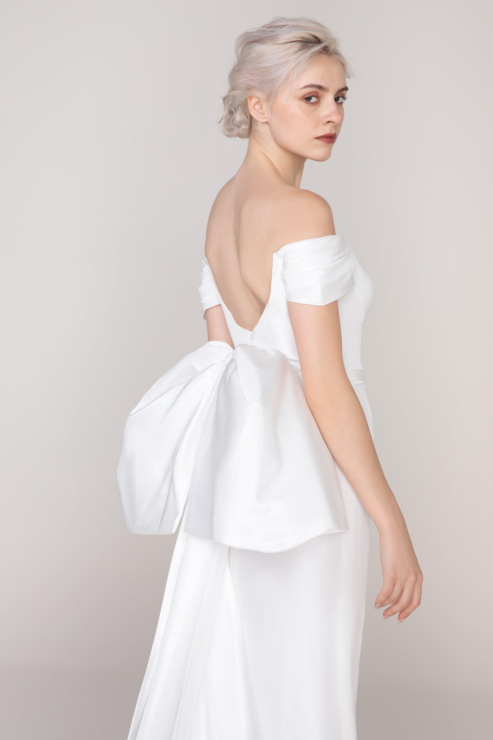 Trumpet Sweep-Brush Train Taffeta Wedding Dress CW2432 - COCOMELODY