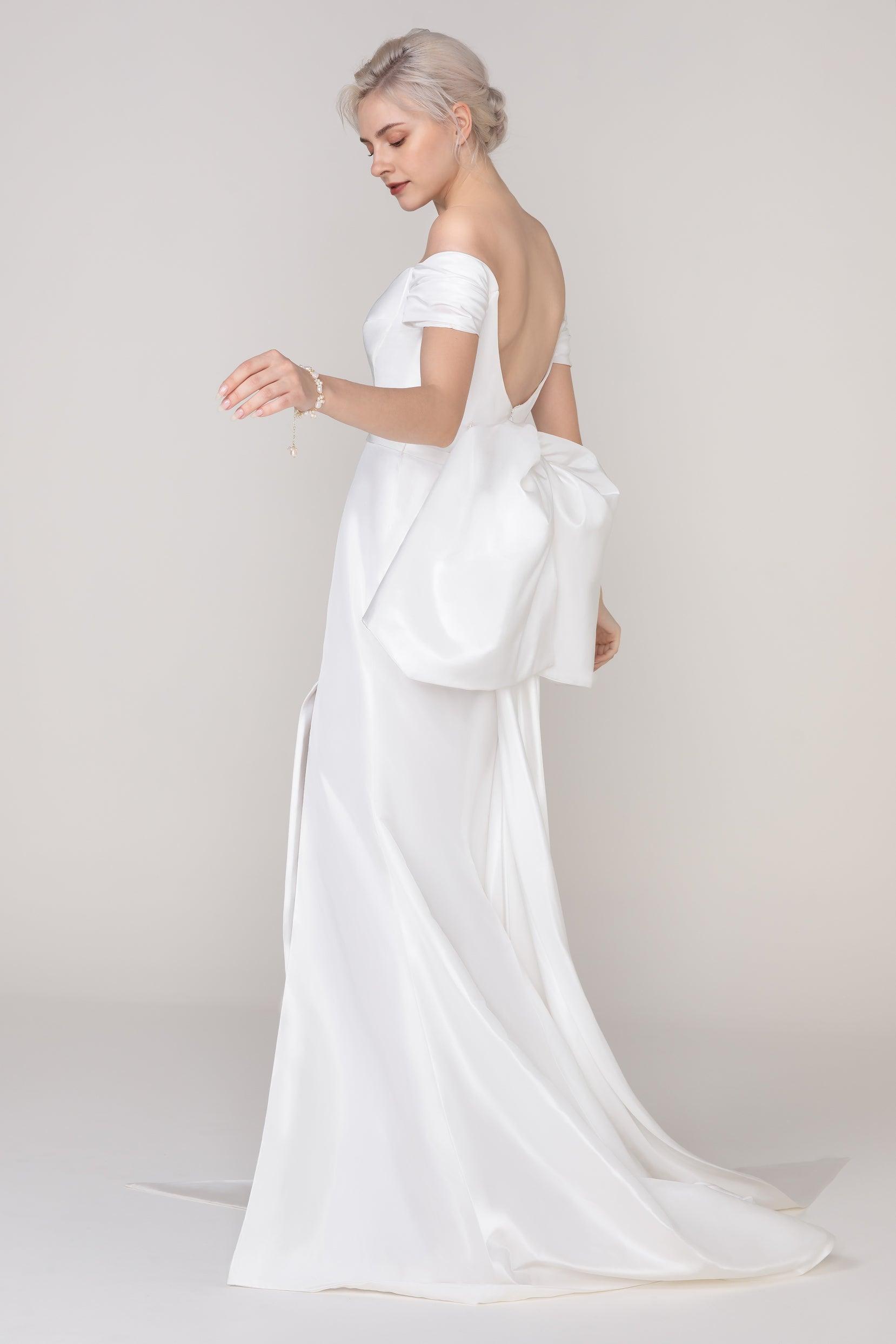 Trumpet Sweep-Brush Train Taffeta Wedding Dress CW2432 - COCOMELODY