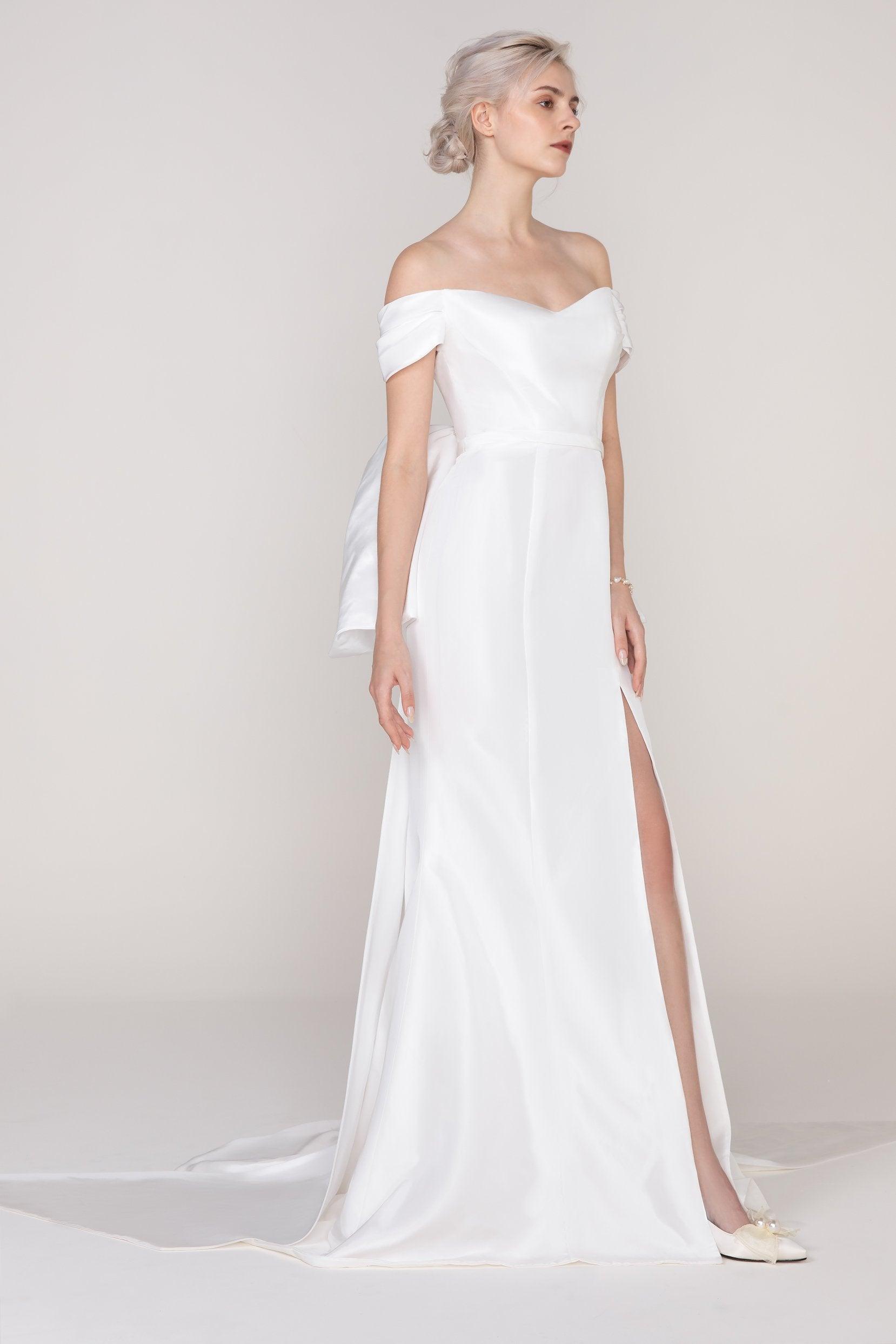 Trumpet Sweep-Brush Train Taffeta Wedding Dress CW2432 - COCOMELODY