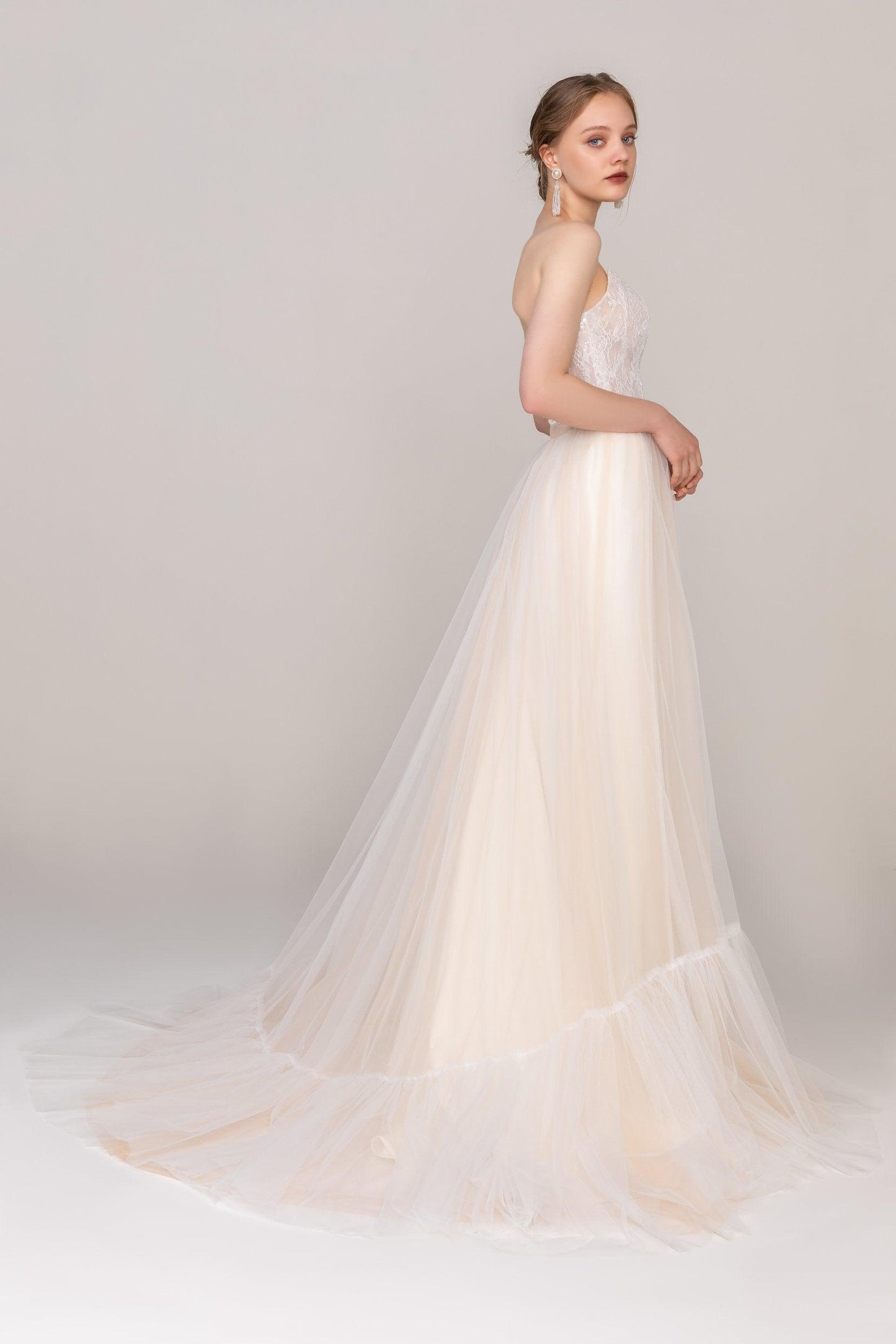 A-Line Court Train Tulle Lace Elastic Wedding Dress CW2466 - COCOMELODY