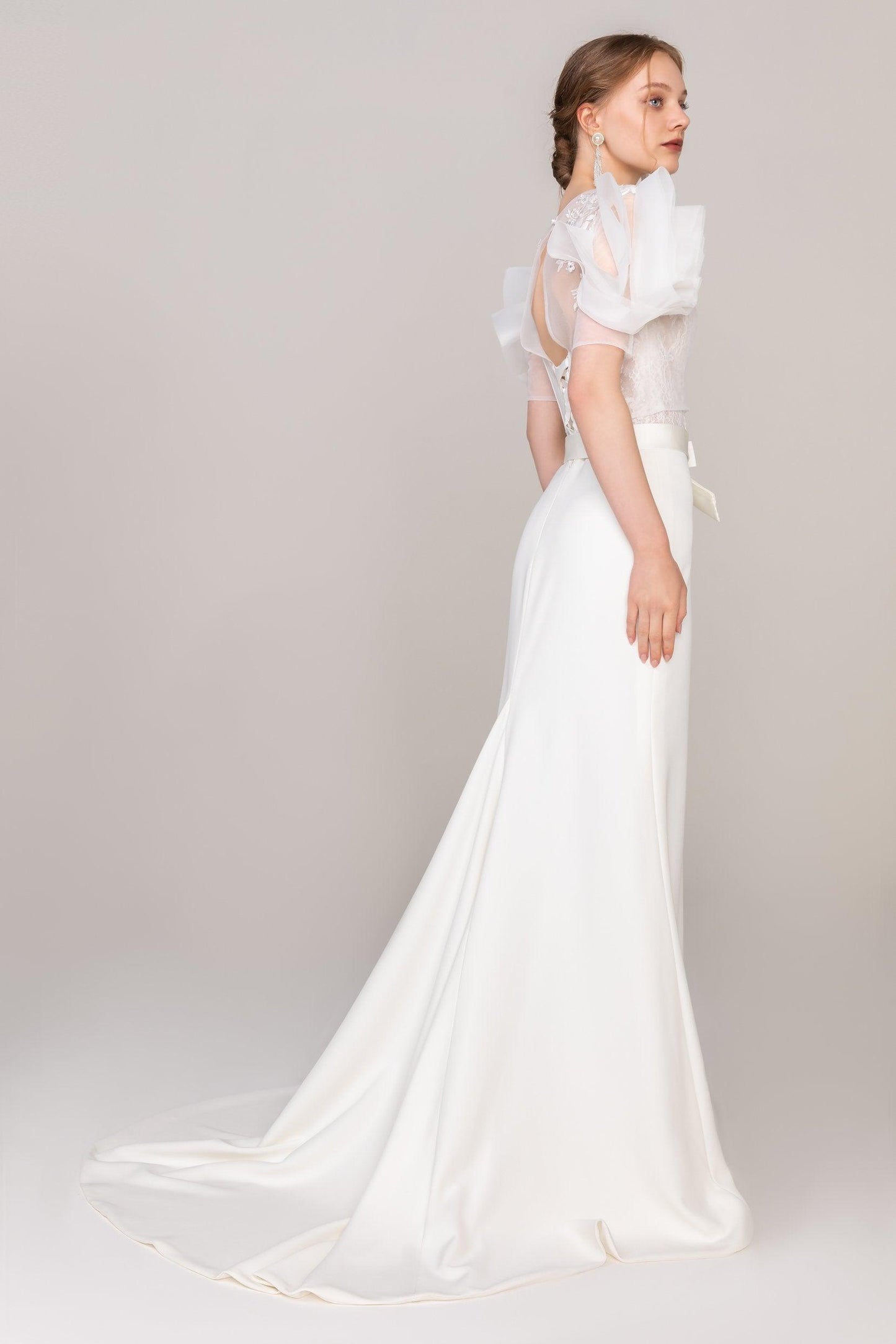 Trumpet-Mermaid Sweep Train Tulle Lace Wedding Dress CW2468 - COCOMELODY