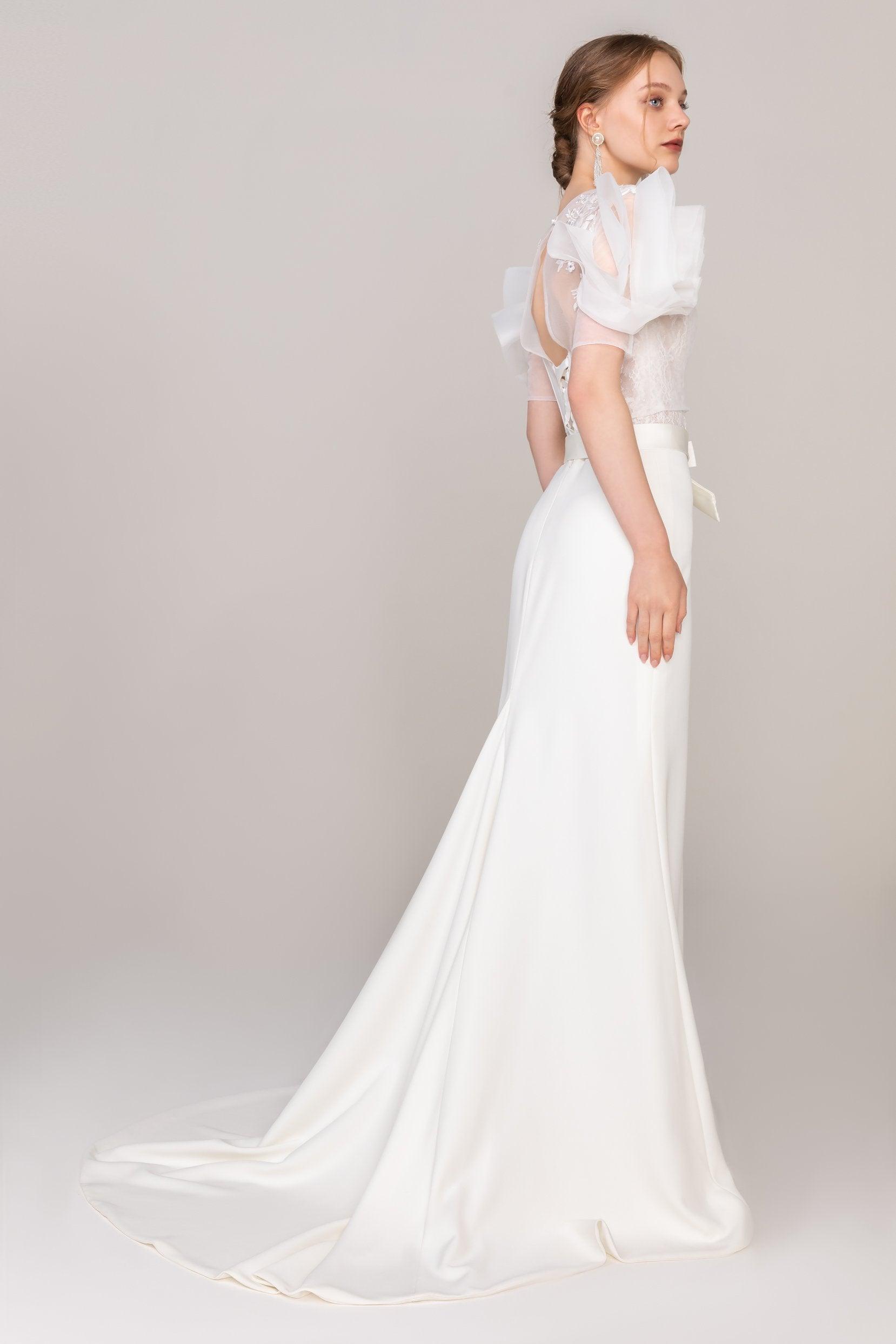 Trumpet-Mermaid Sweep Train Tulle Lace Wedding Dress CW2468 - COCOMELODY