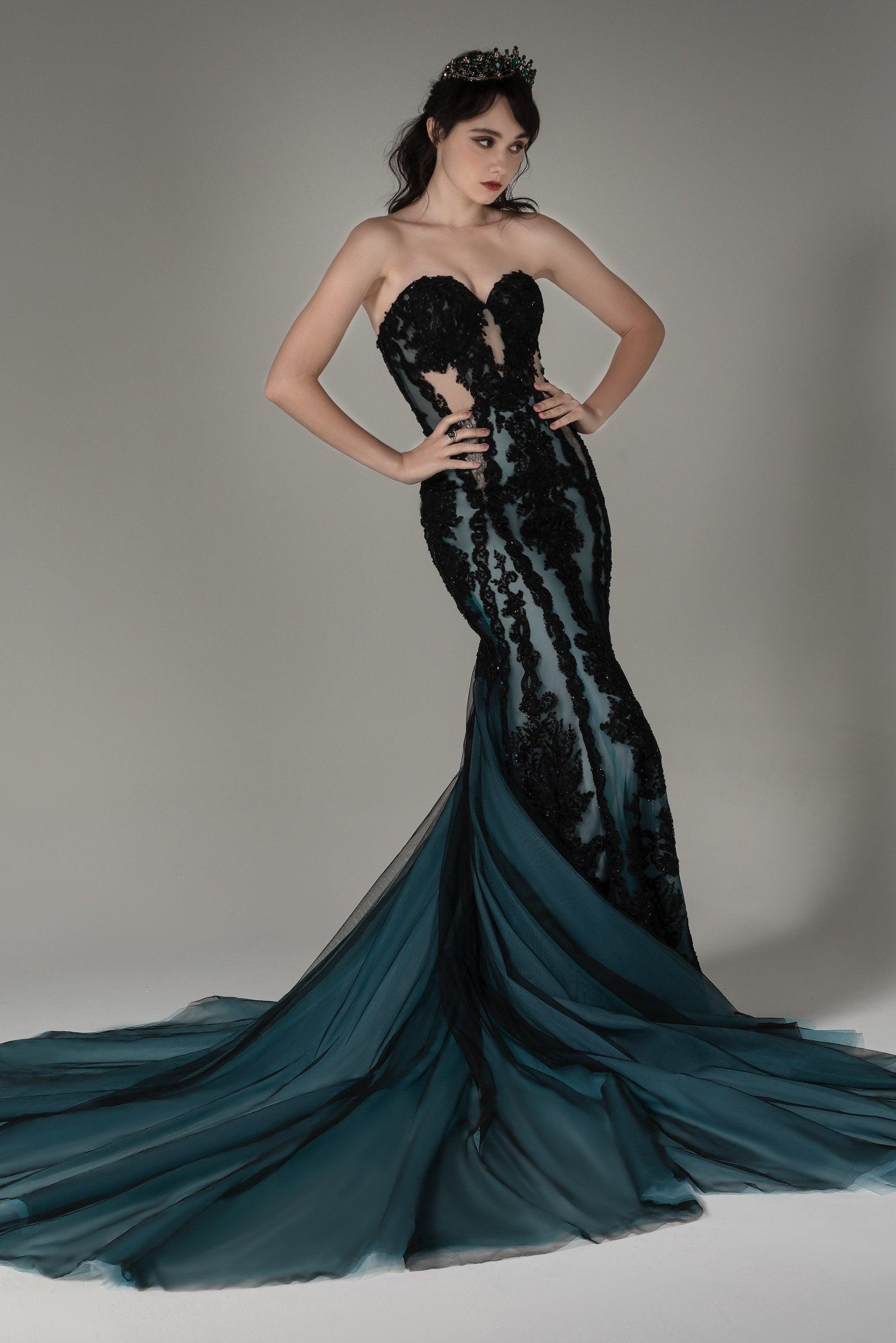 Trumpet-Mermaid Cathedral Train Tulle Wedding Dress CW2504 - COCOMELODY