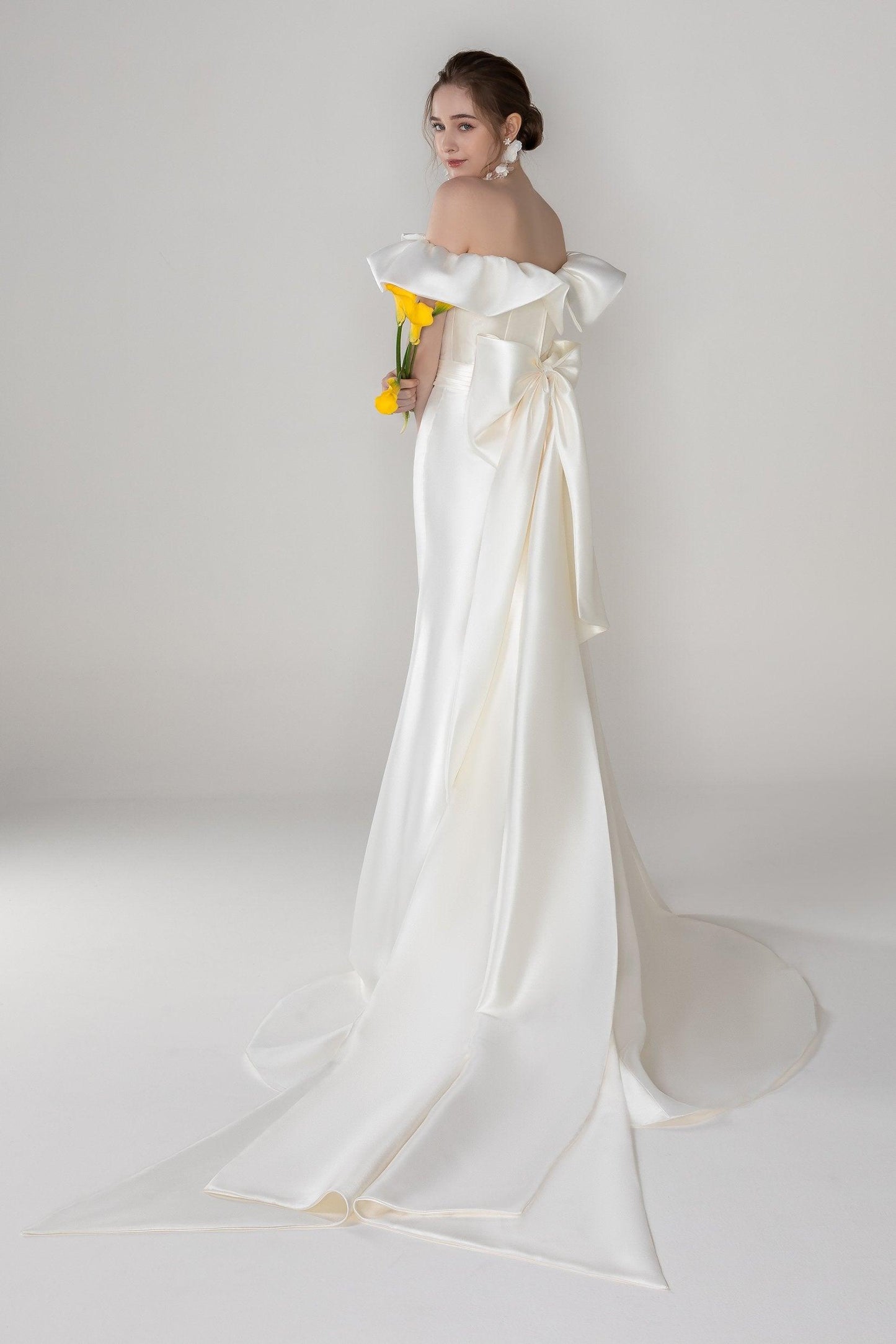Trumpet-Mermaid Court Train Mikado Wedding Dress CW2522 - COCOMELODY
