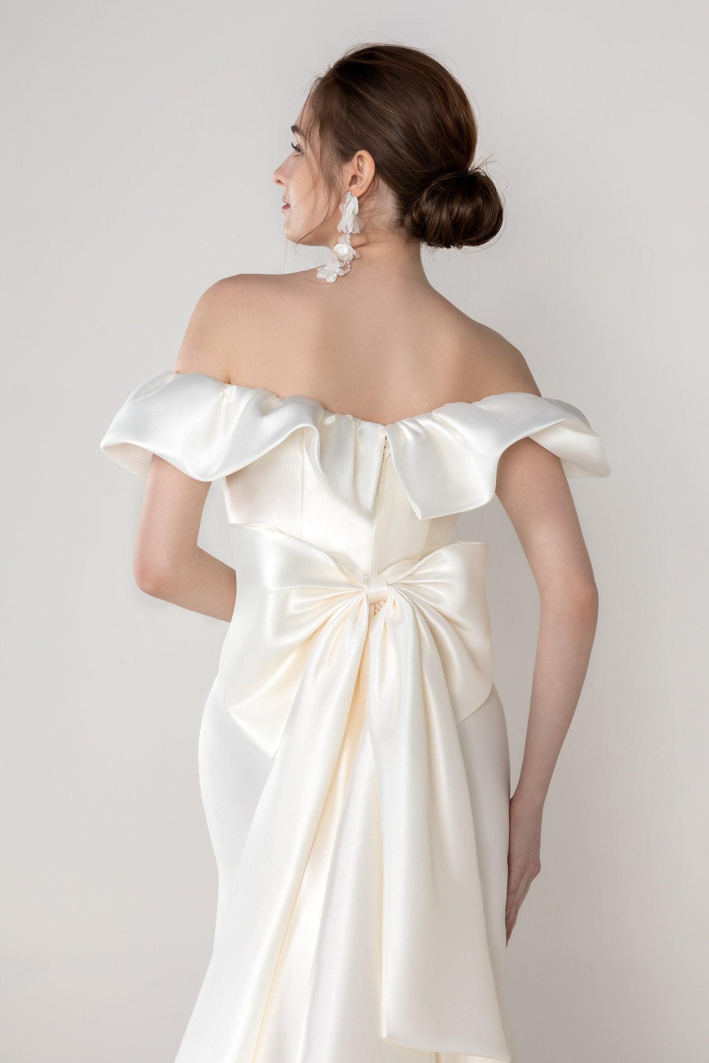 Trumpet-Mermaid Court Train Mikado Wedding Dress CW2522 - COCOMELODY