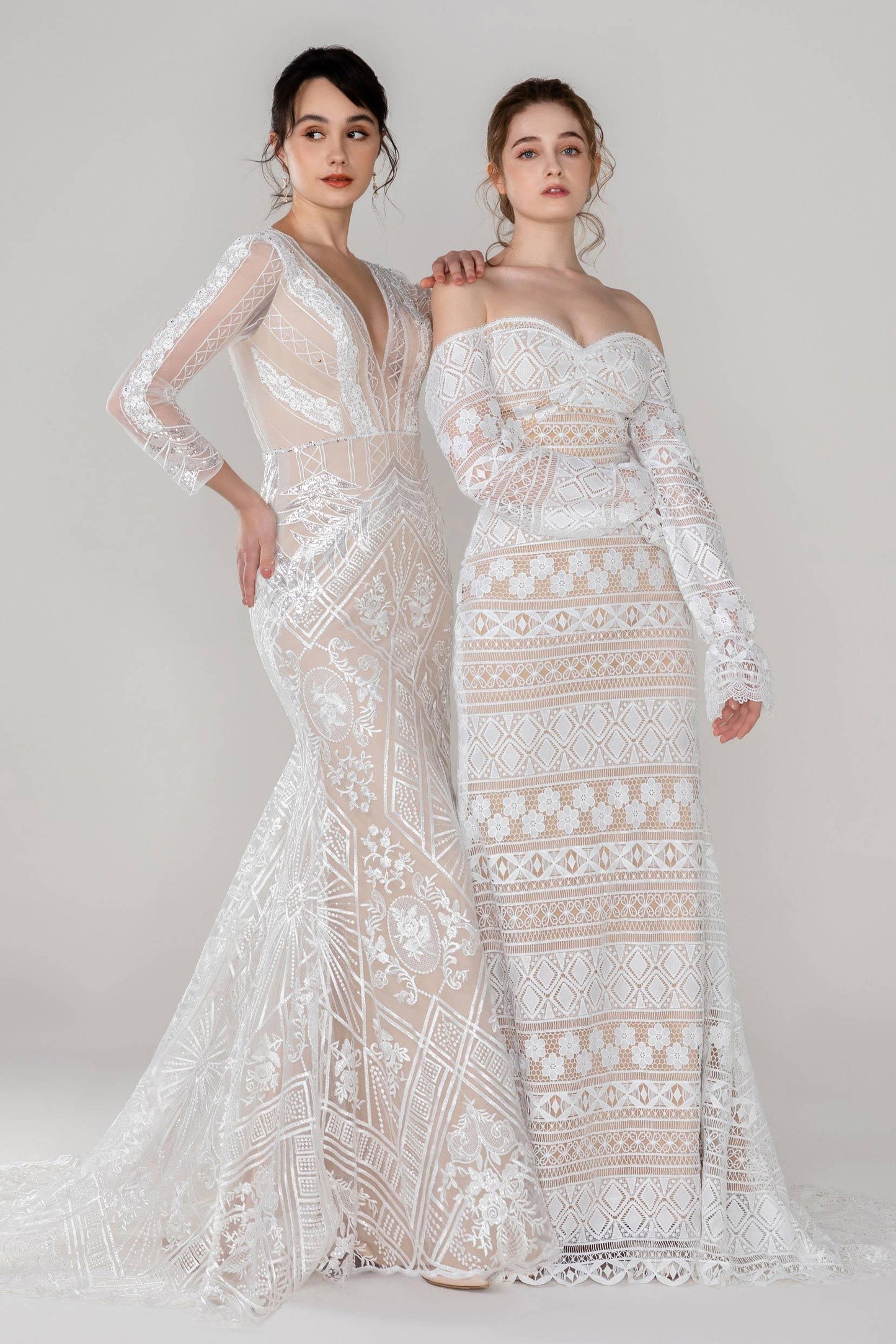 Trumpet-Mermaid Court Train Lace Wedding Dress CW2532 - COCOMELODY