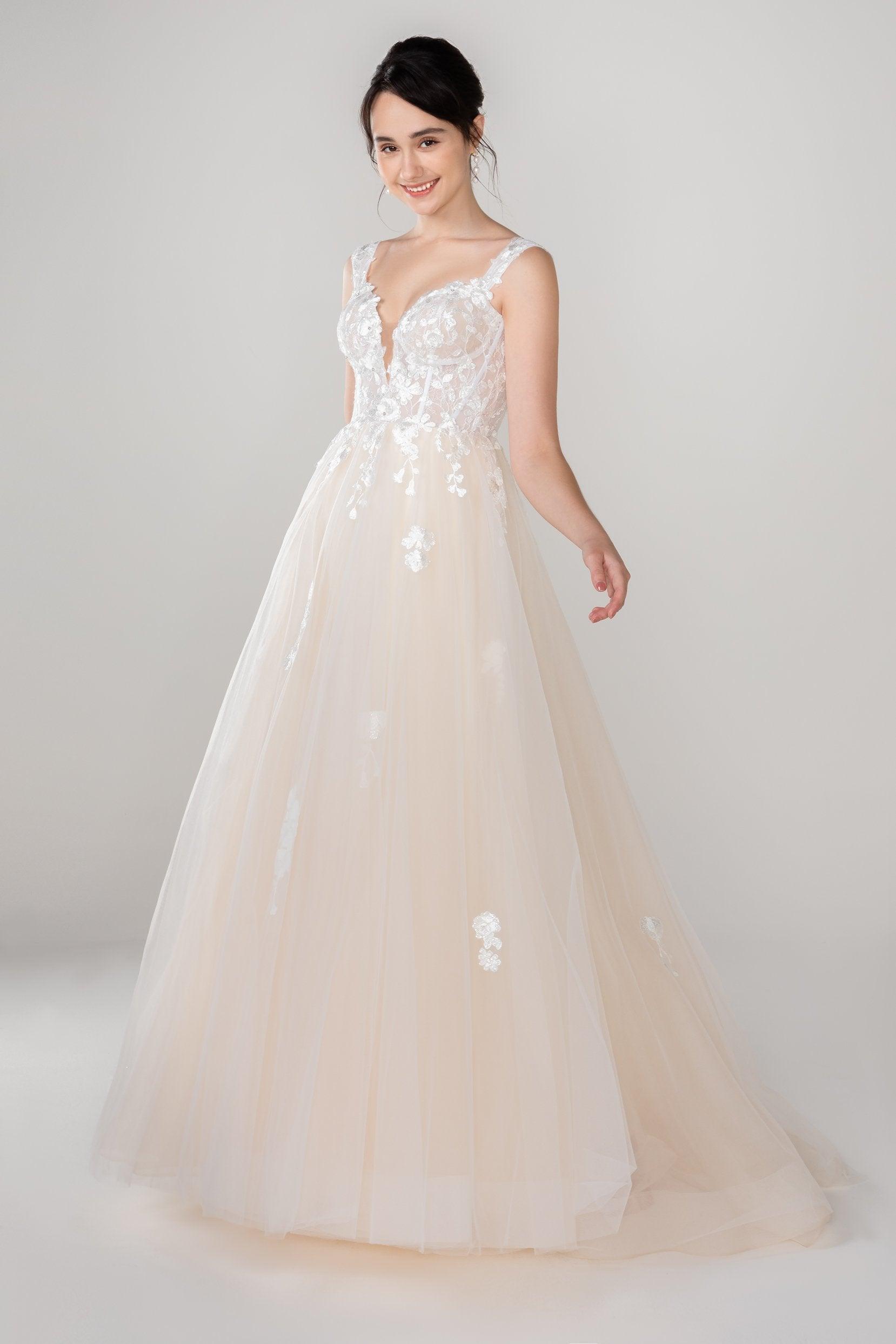 A-Line Sweep-Brush Train Tulle Lace Wedding Dress CW2536 - COCOMELODY