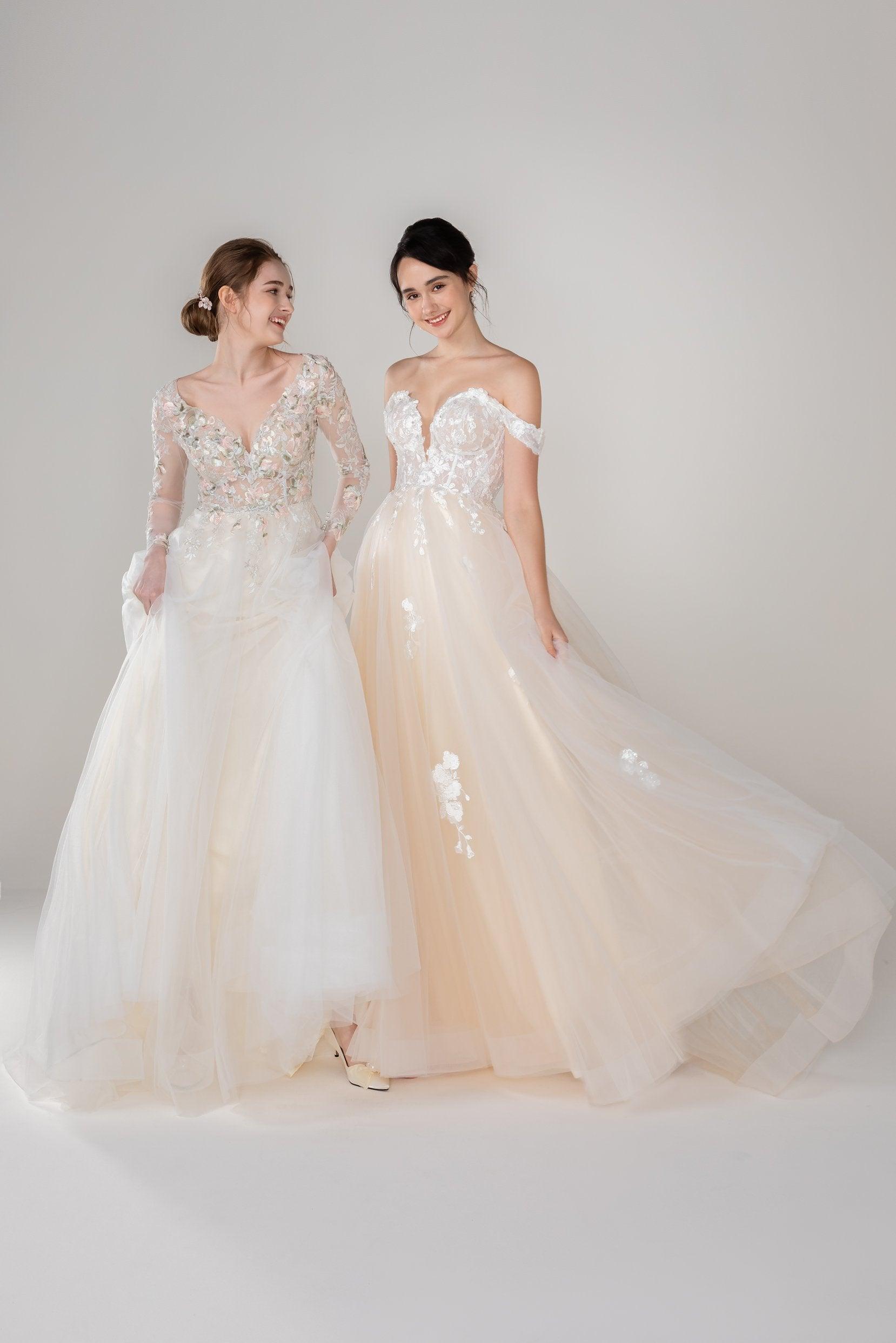 A-Line Sweep-Brush Train Tulle Lace Wedding Dress CW2536 - COCOMELODY