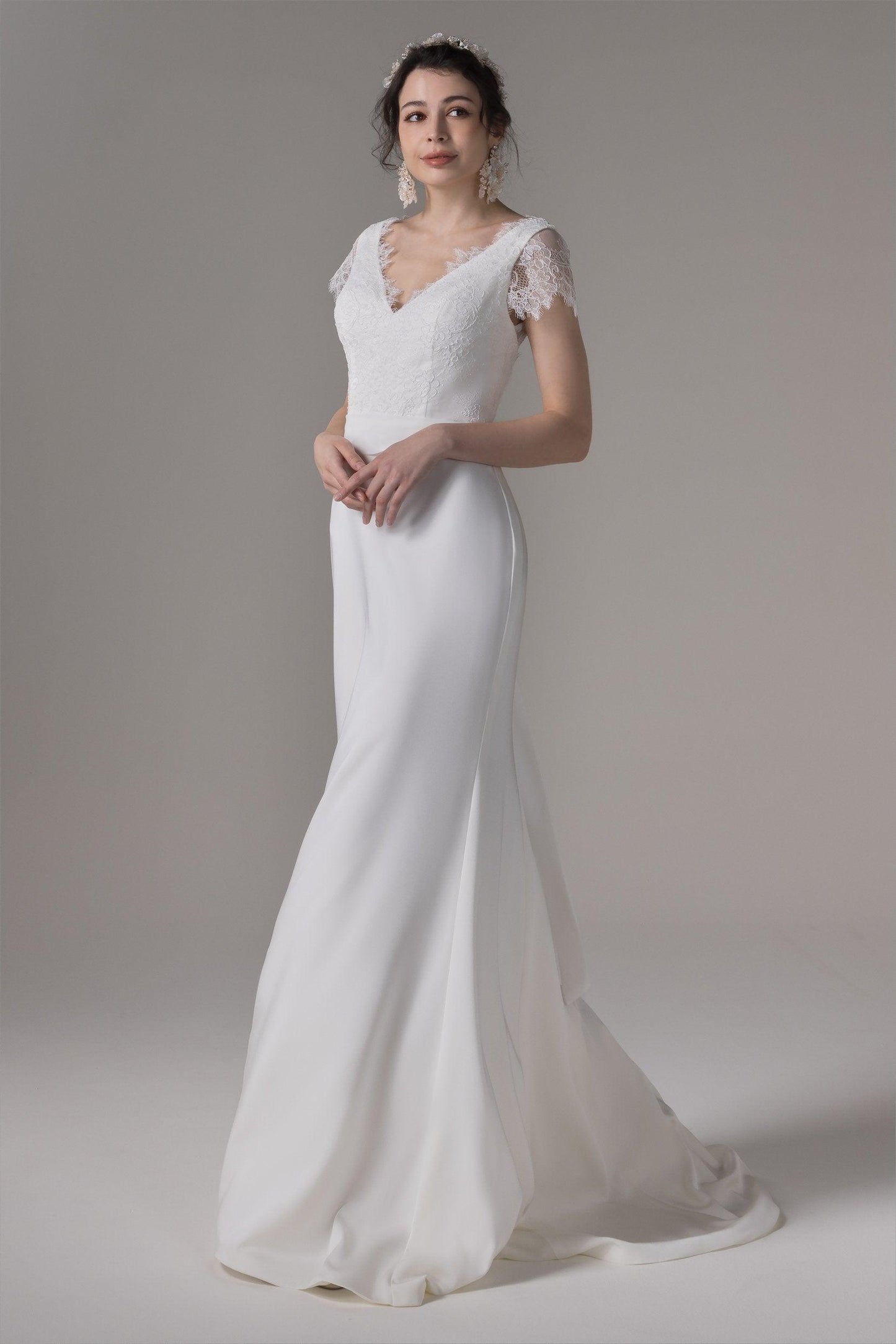 Sheath Sweep-Brush Train Elastic Cloth Wedding Dress CW2657 - COCOMELODY