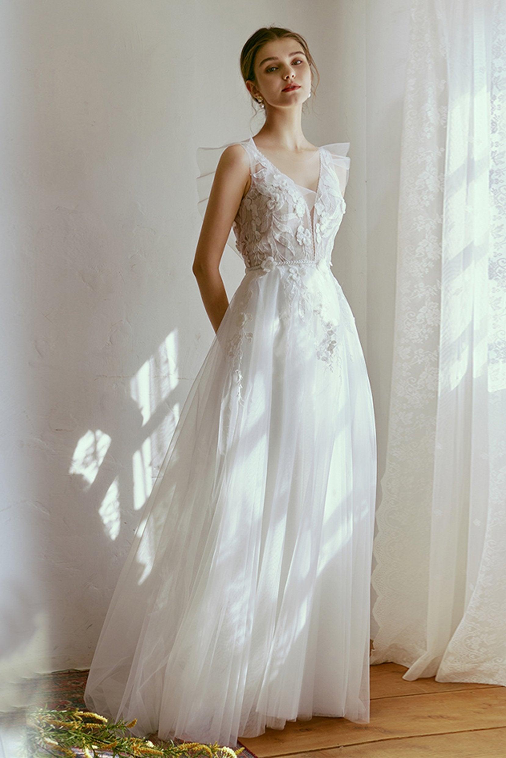 A-Line Floor Length Lace Tulle Wedding Dress CW2665 - COCOMELODY