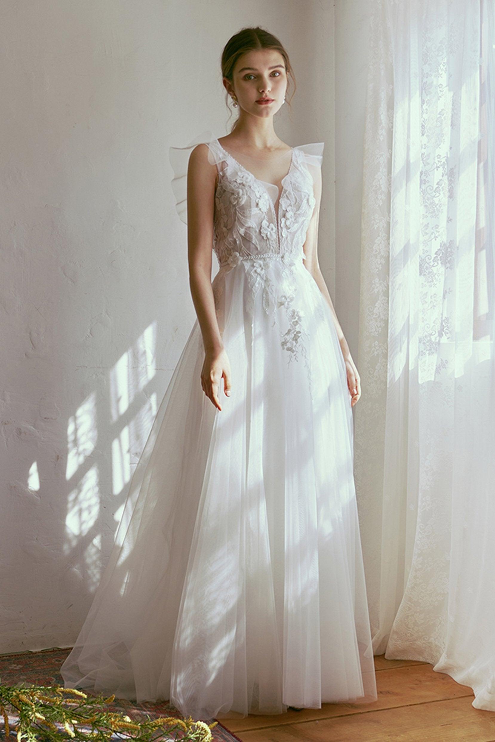 A-Line Floor Length Lace Tulle Wedding Dress CW2665 - COCOMELODY