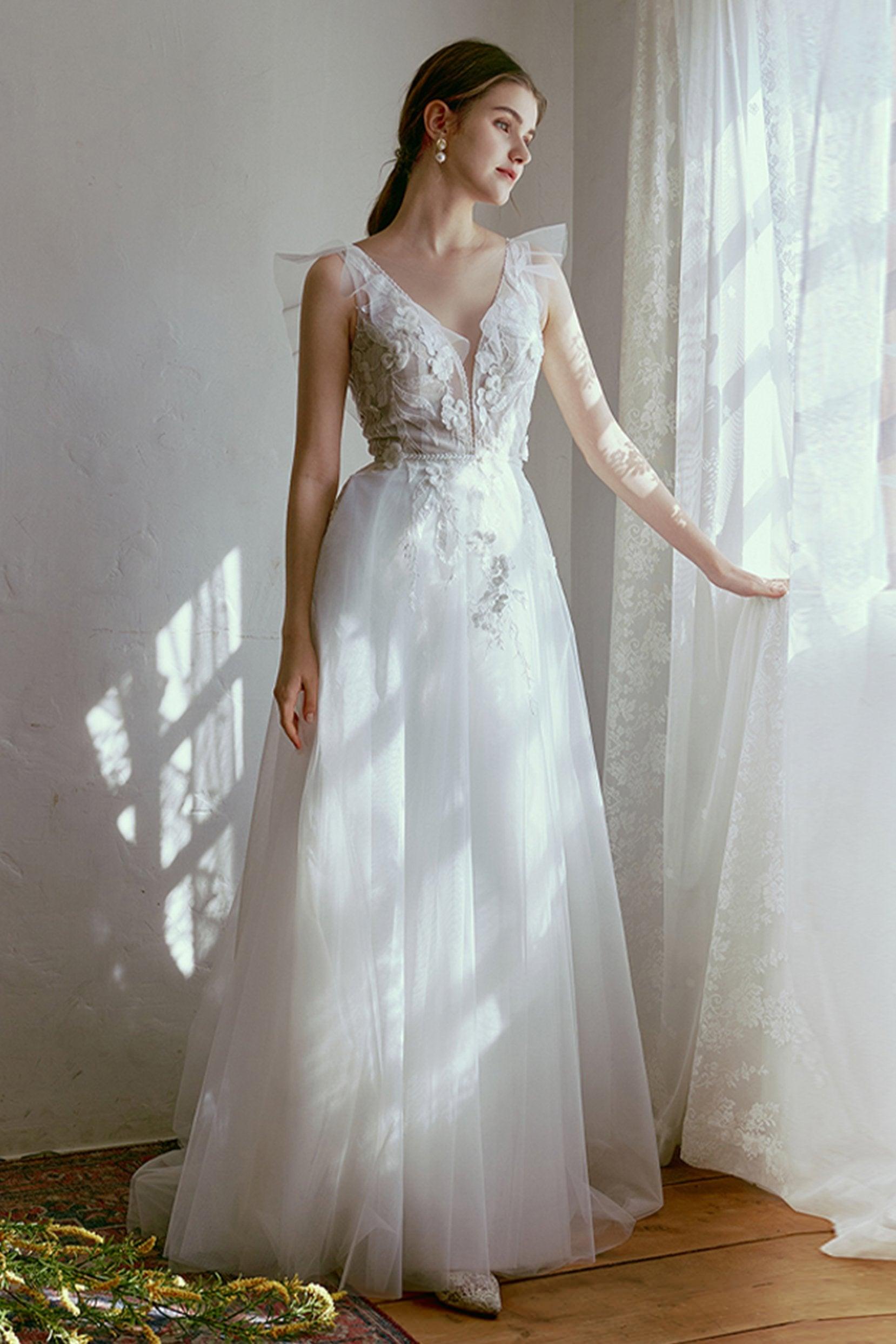 A-Line Floor Length Lace Tulle Wedding Dress CW2665 - COCOMELODY