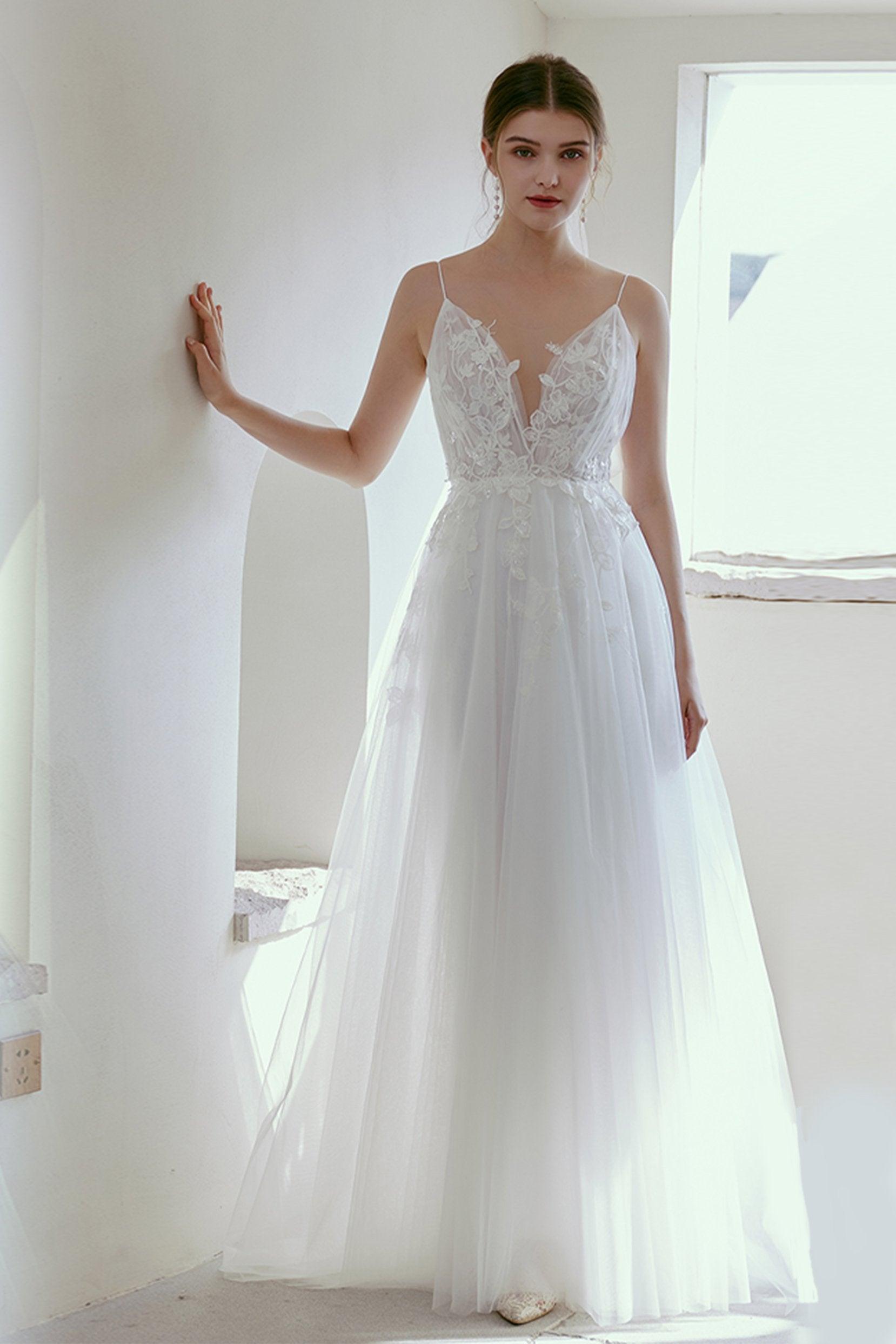 A-Line Sweep-Brush Train Lace Tulle Wedding Dress CW2674 - COCOMELODY