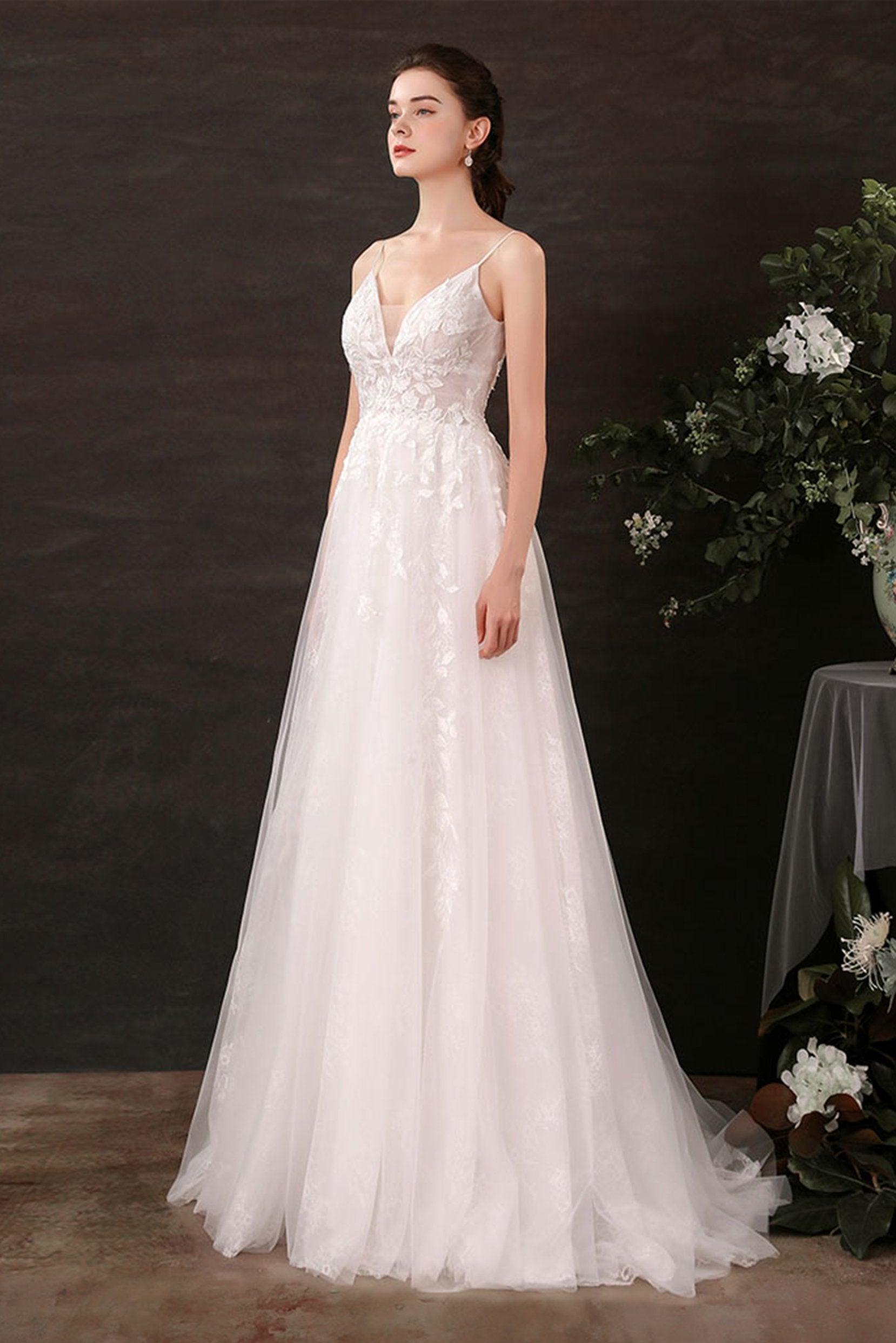 A-Line Sweep-Brush Train Lace Tulle Wedding Dress CW2685 - COCOMELODY
