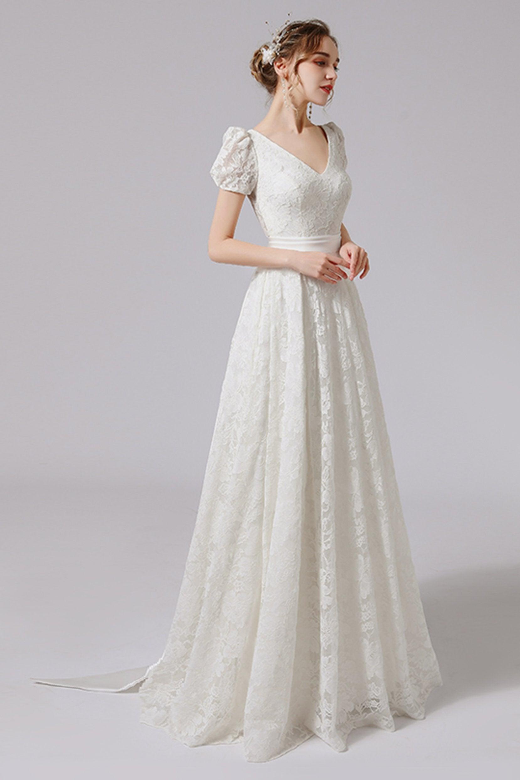 A-Line Floor Length Lace Tulle Wedding Dress CW2713 - COCOMELODY