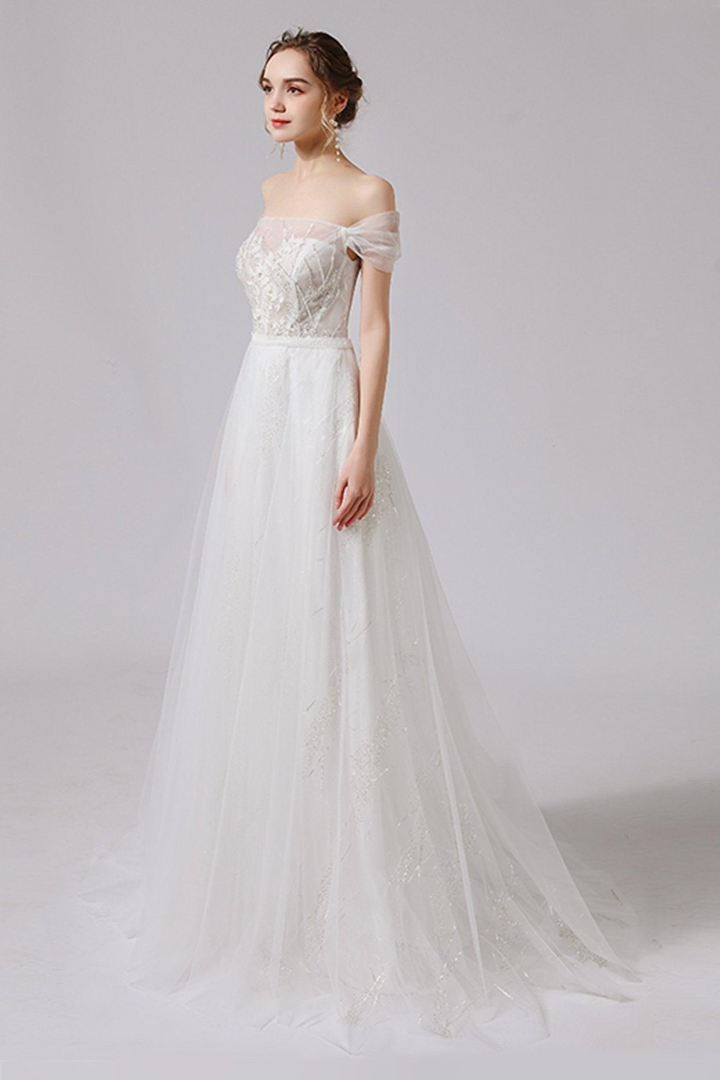 A-Line Sweep-Brush Train Lace Tulle Wedding Dress CW2716 - COCOMELODY