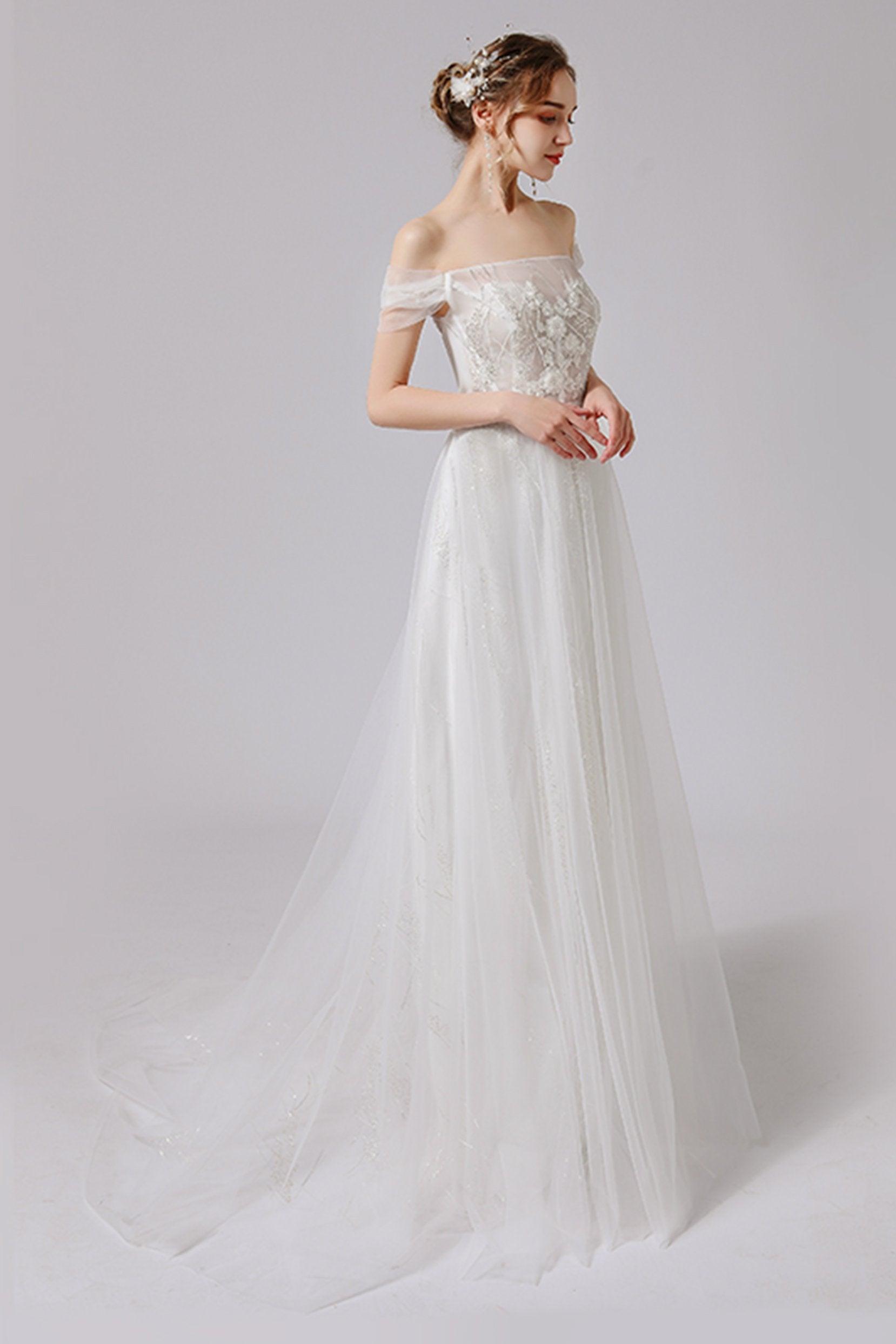 A-Line Sweep-Brush Train Lace Tulle Wedding Dress CW2716 - COCOMELODY