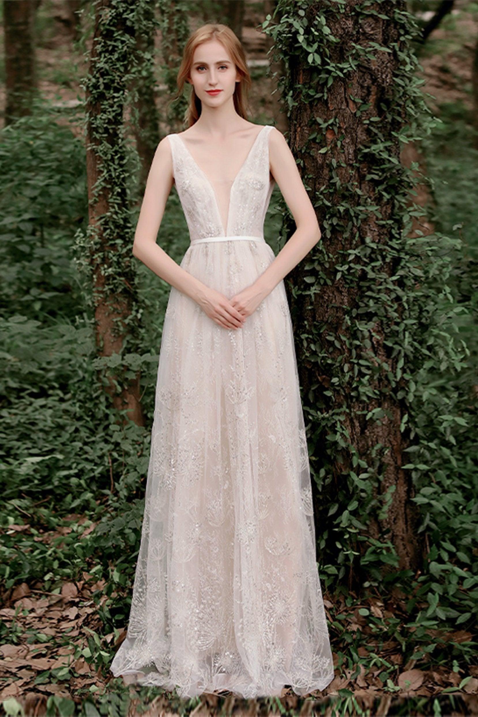 Sheath Sweep-Brush Train Lace Tulle Wedding Dress CW2725 - COCOMELODY