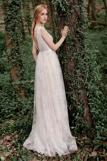 Sheath Sweep-Brush Train Lace Tulle Wedding Dress CW2725 - COCOMELODY