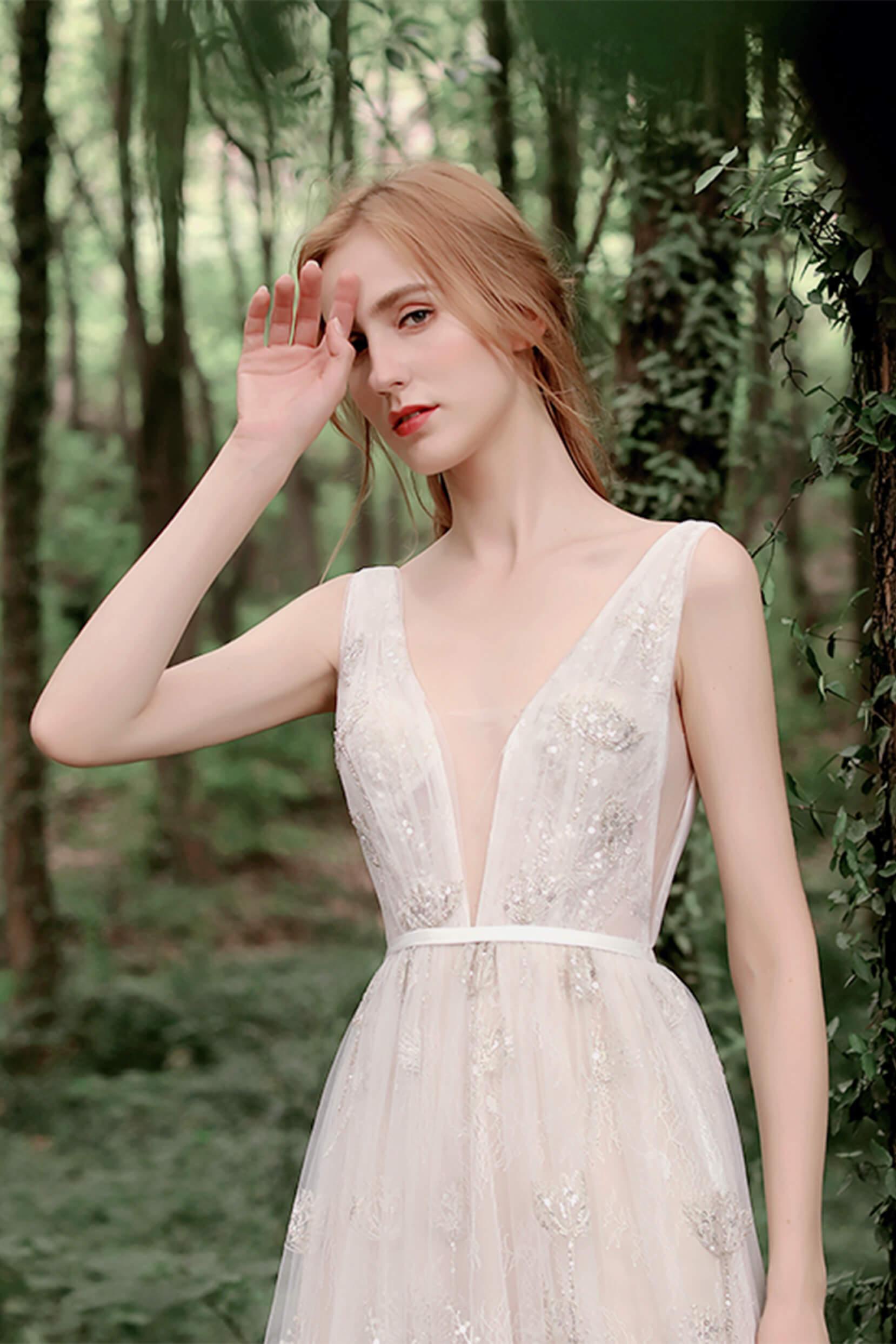 Sheath Sweep-Brush Train Lace Tulle Wedding Dress CW2725 - COCOMELODY
