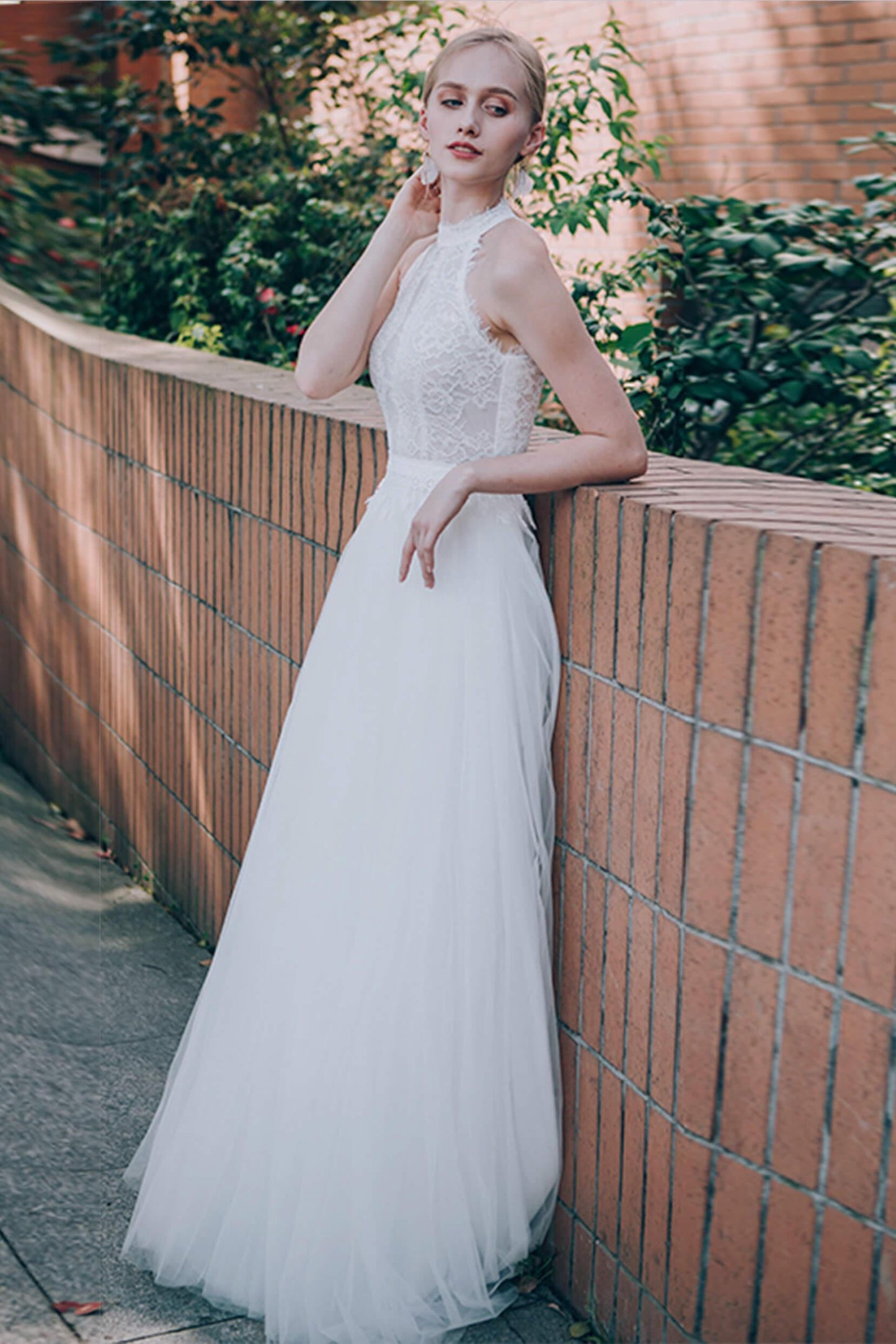 A-Line Sweep-Brush Train Lace Tulle Wedding Dress CW2735 - COCOMELODY
