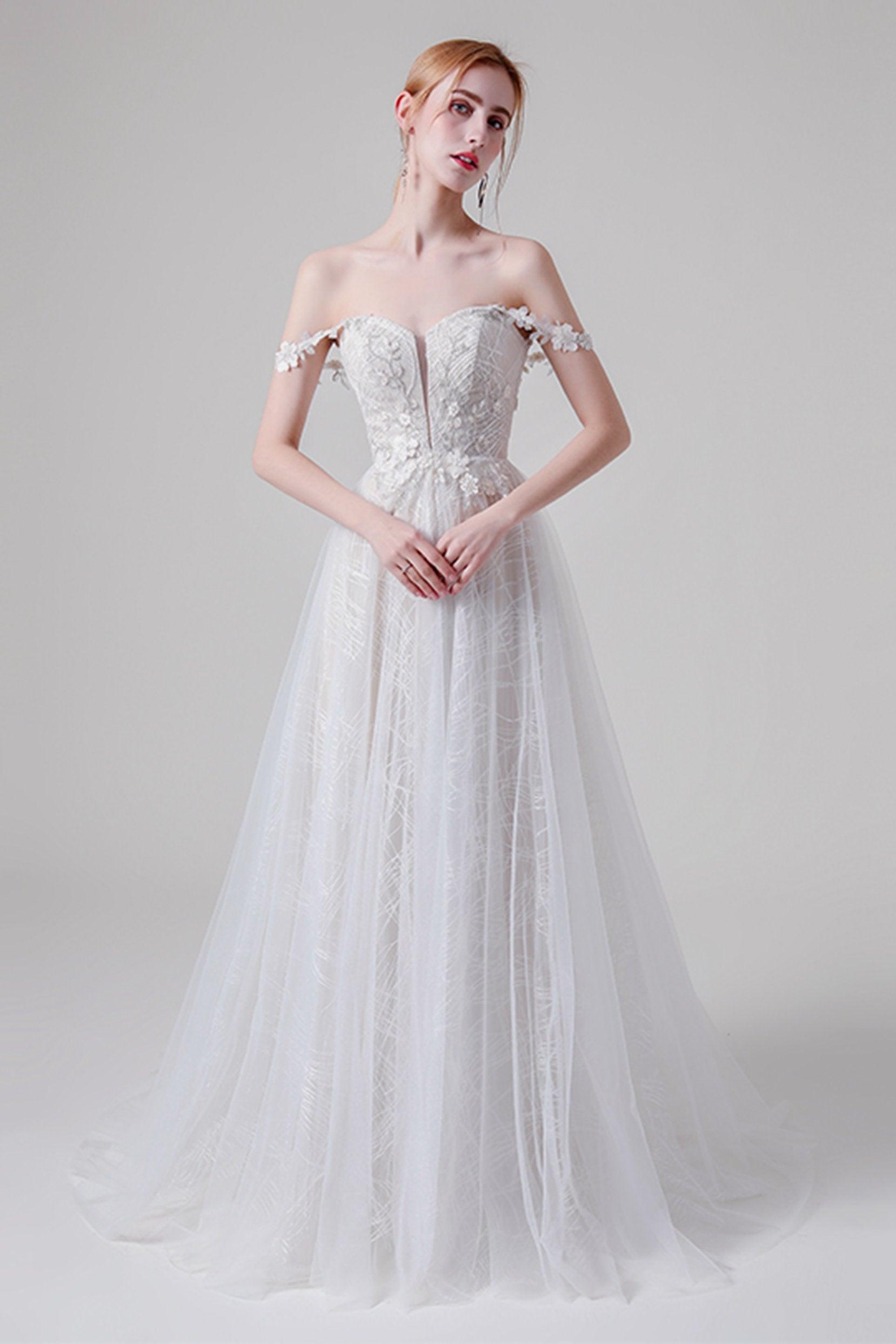A-Line Sweep-Brush Train Lace Tulle Wedding Dress CW2741 - COCOMELODY