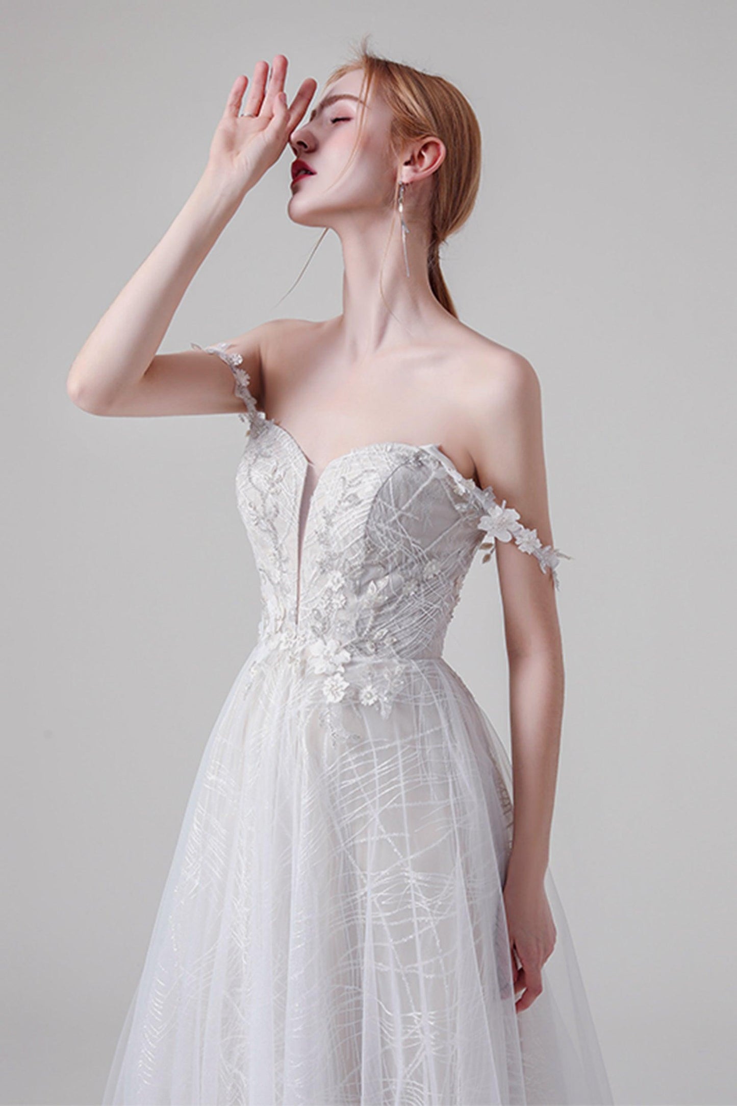 A-Line Sweep-Brush Train Lace Tulle Wedding Dress CW2741 - COCOMELODY