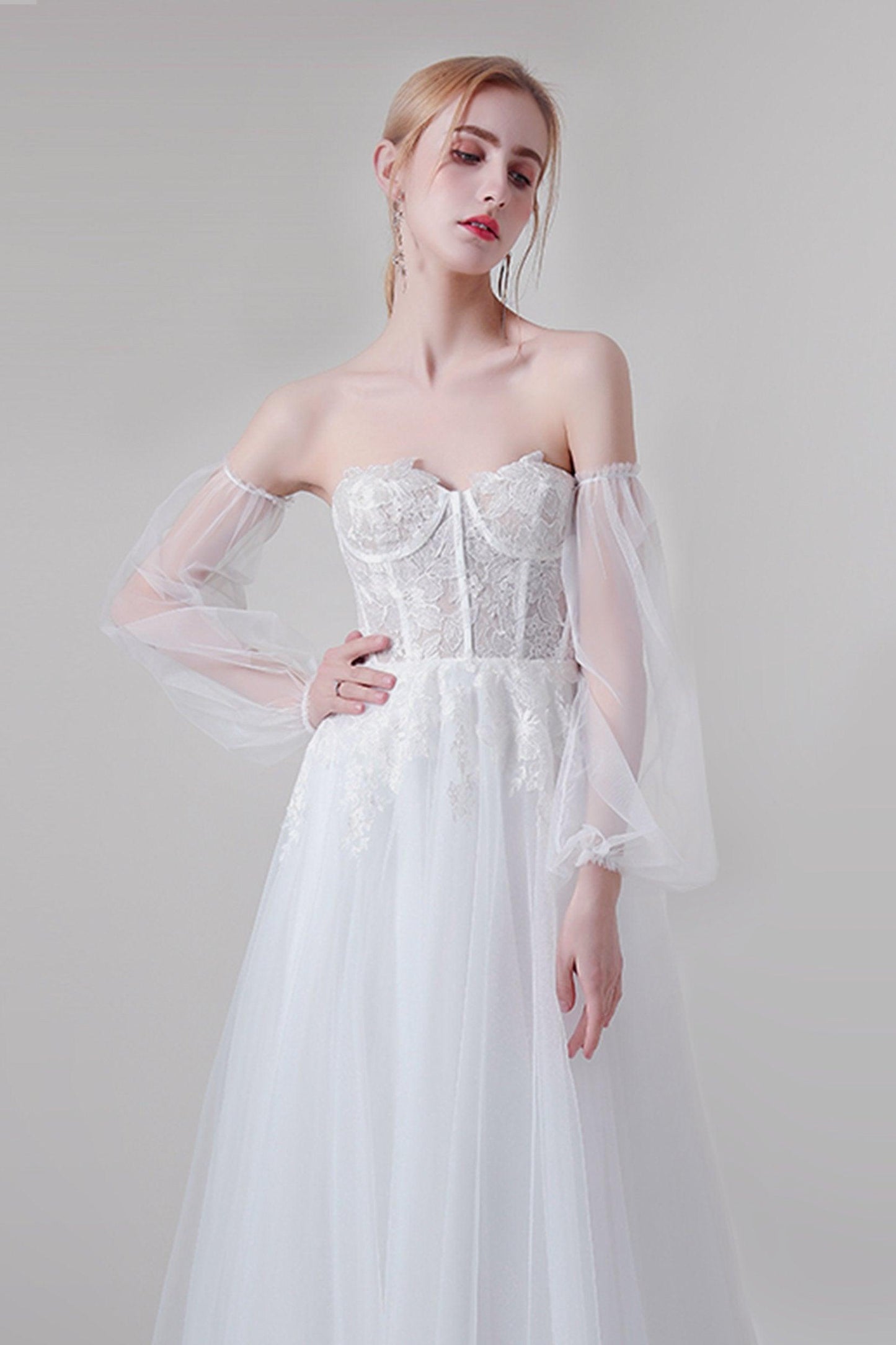 A-Line Sweep-Brush Train Lace Tulle Wedding Dress CW2743 - COCOMELODY