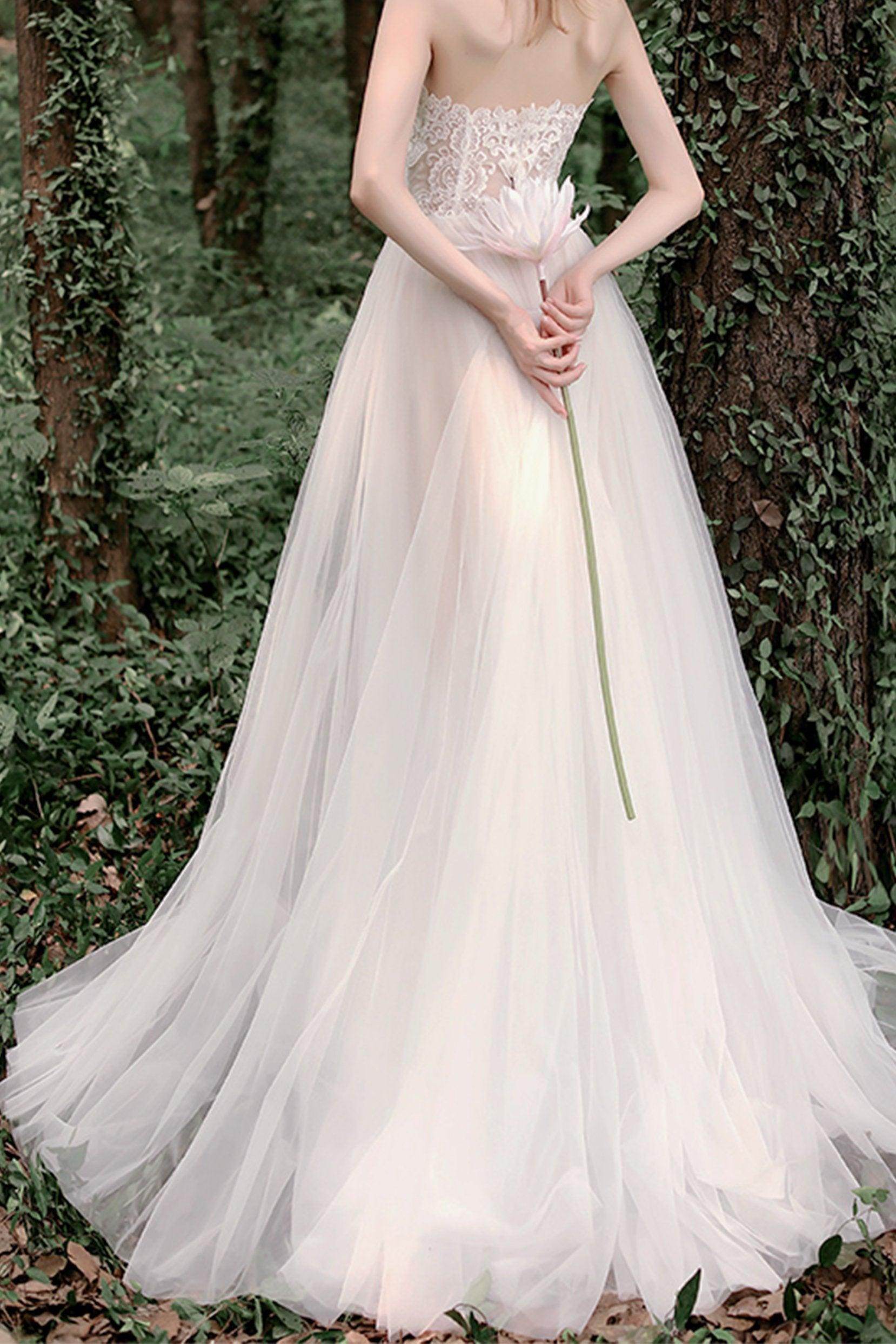 A-Line Sweep-Brush Train Lace Tulle Wedding Dress COCOMELODY CW2749, 25 Days / As Picture / US2-UK4-EUR32 A-Line Sweep-Brush Train Lace Tulle Wedding Dress COCOMELODY CW2749, 25 Days / As Picture / US2-UK4-EUR32