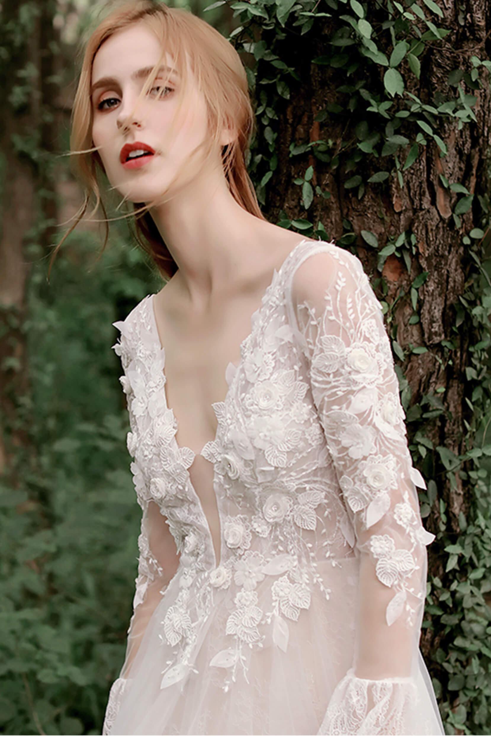A-Line Sweep-Brush Train Lace Tulle Wedding Dress CW2752 - COCOMELODY