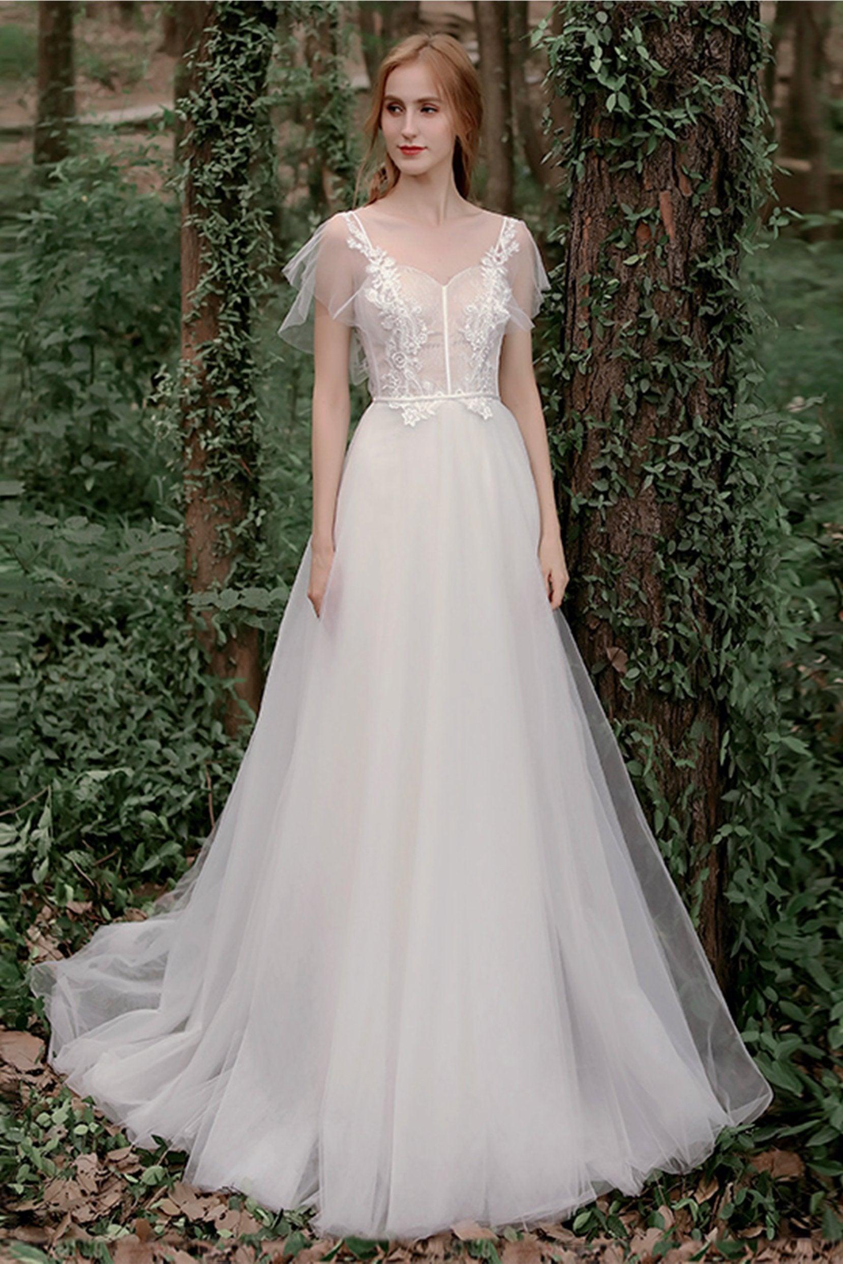A-Line Sweep-Brush Train Lace Tulle Wedding Dress CW2761 - COCOMELODY