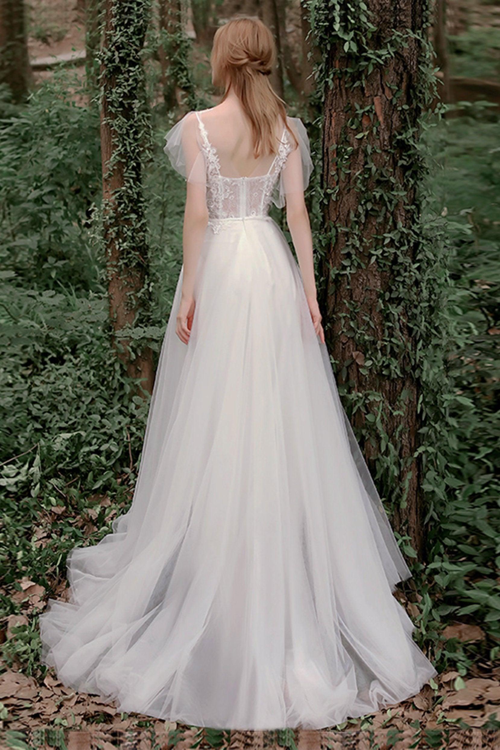 A-Line Sweep-Brush Train Lace Tulle Wedding Dress CW2761 - COCOMELODY