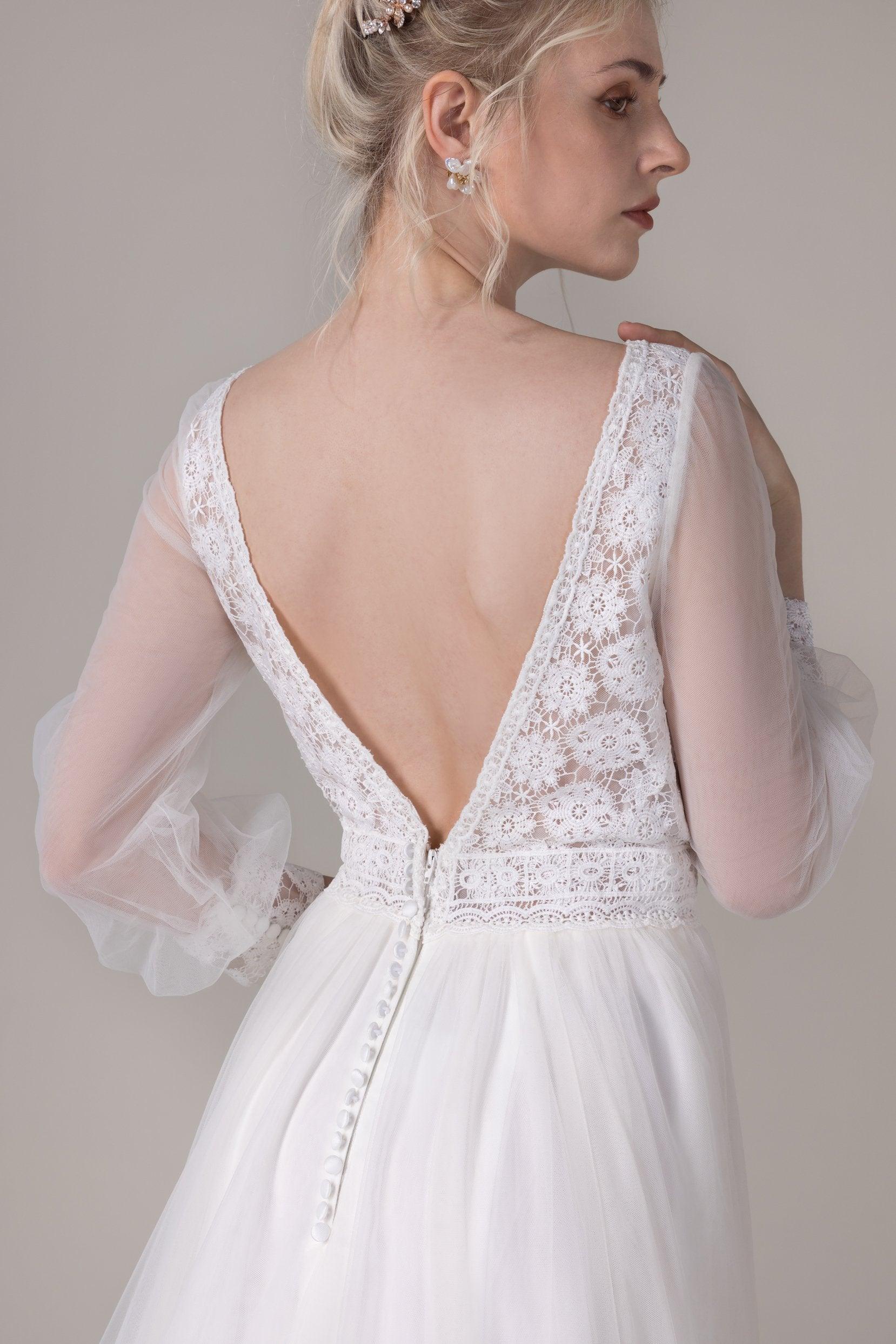 A-Line Court Train Lace Tulle Wedding Dress CW2781 - COCOMELODY
