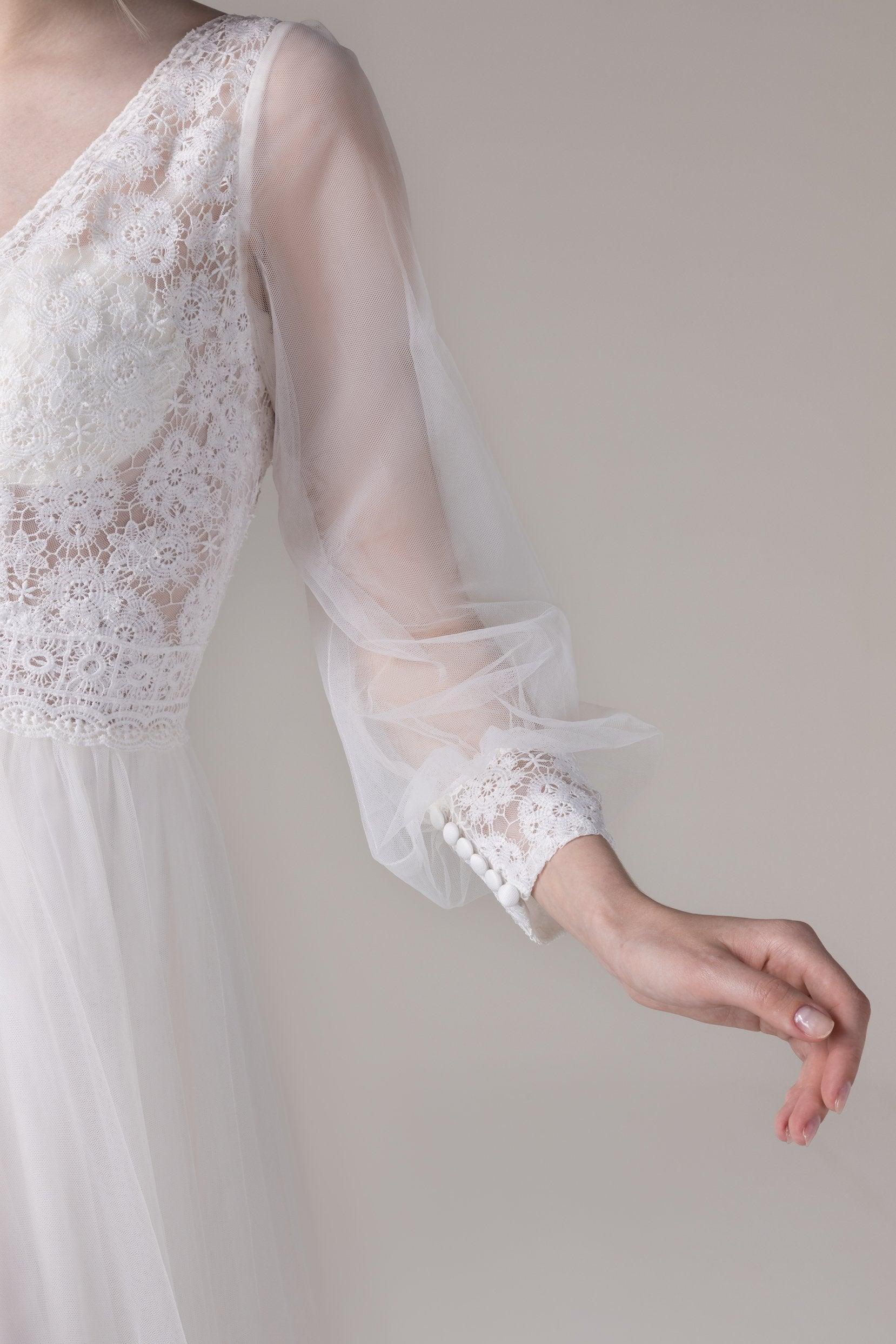 A-Line Court Train Lace Tulle Wedding Dress CW2781 - COCOMELODY