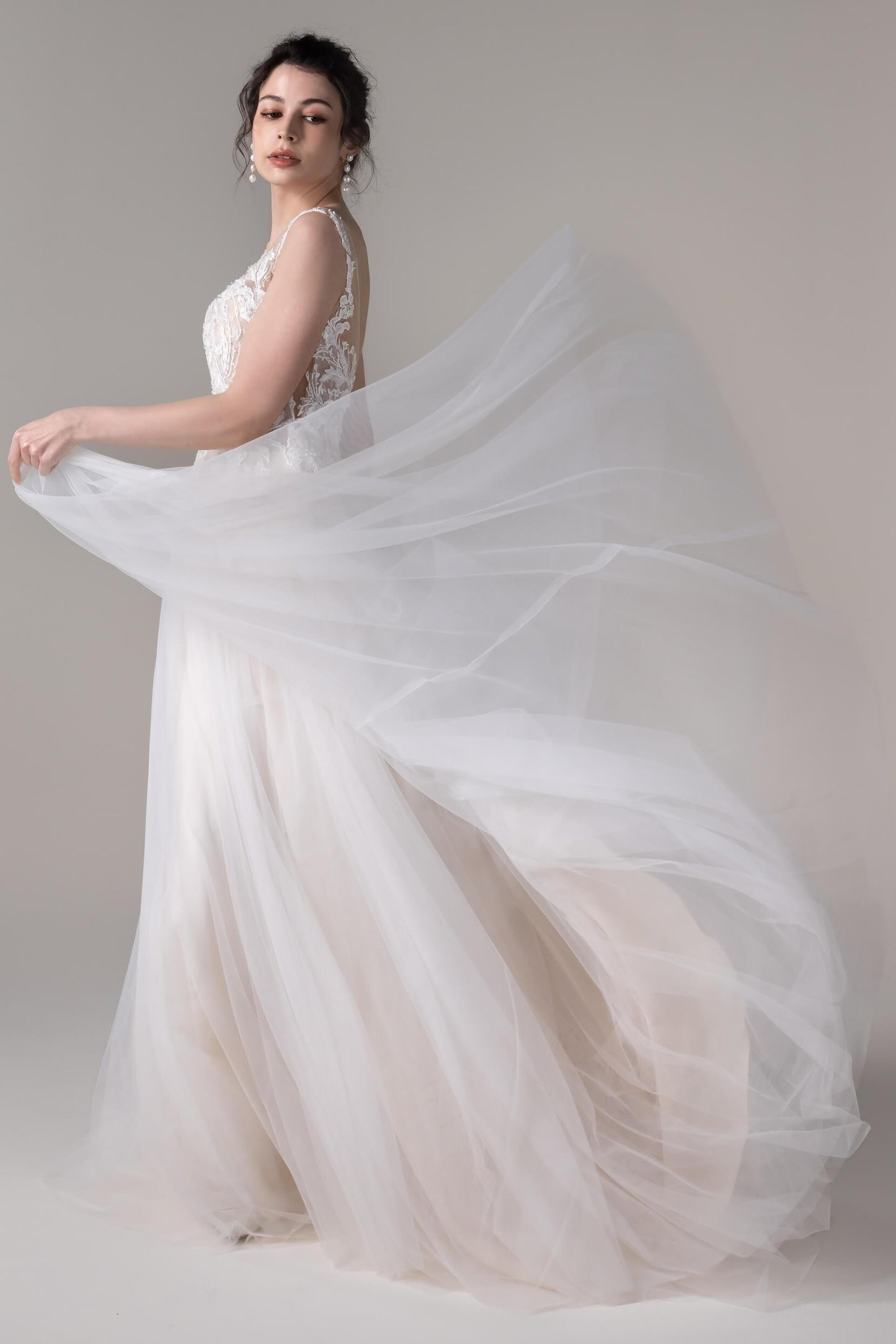 A-Line Court Train Lace Tulle Wedding Dress CW2783 - COCOMELODY