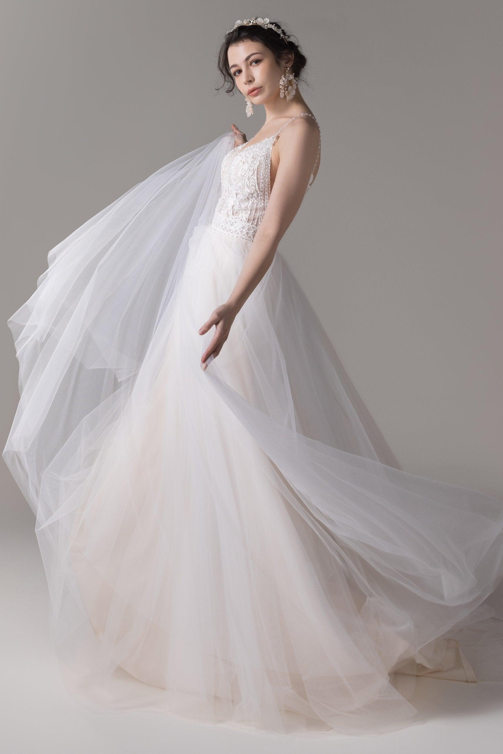 A-Line Court Train Lace Tulle Wedding Dress CW2785 - COCOMELODY