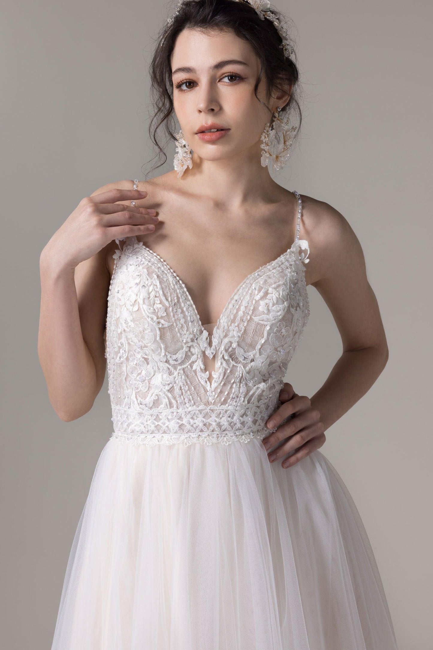 A-Line Court Train Lace Tulle Wedding Dress CW2785 - COCOMELODY