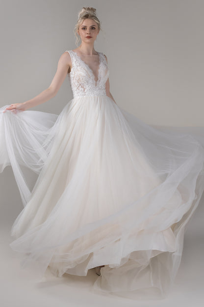 A-Line Court Train Lace Tulle Wedding Dress CW2792