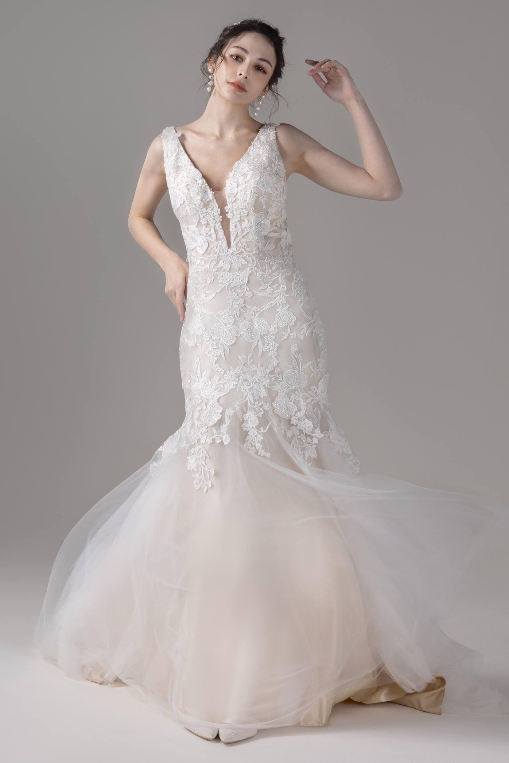 Trumpet-Mermaid Court Train Lace Tulle Wedding Dress CW2795 - COCOMELODY