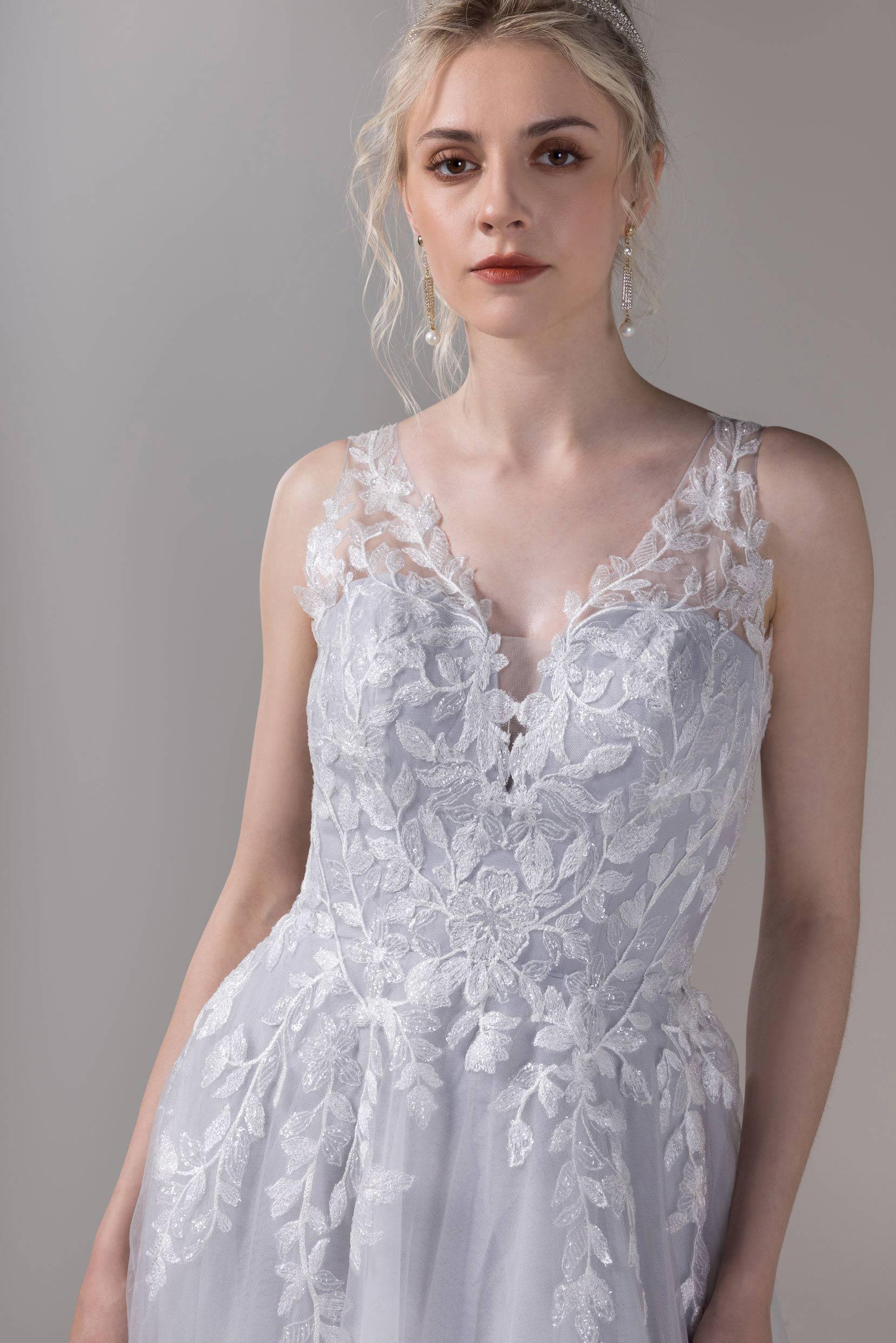 A-Line Chapel Train Lace Tulle Wedding Dress CW2810 - COCOMELODY