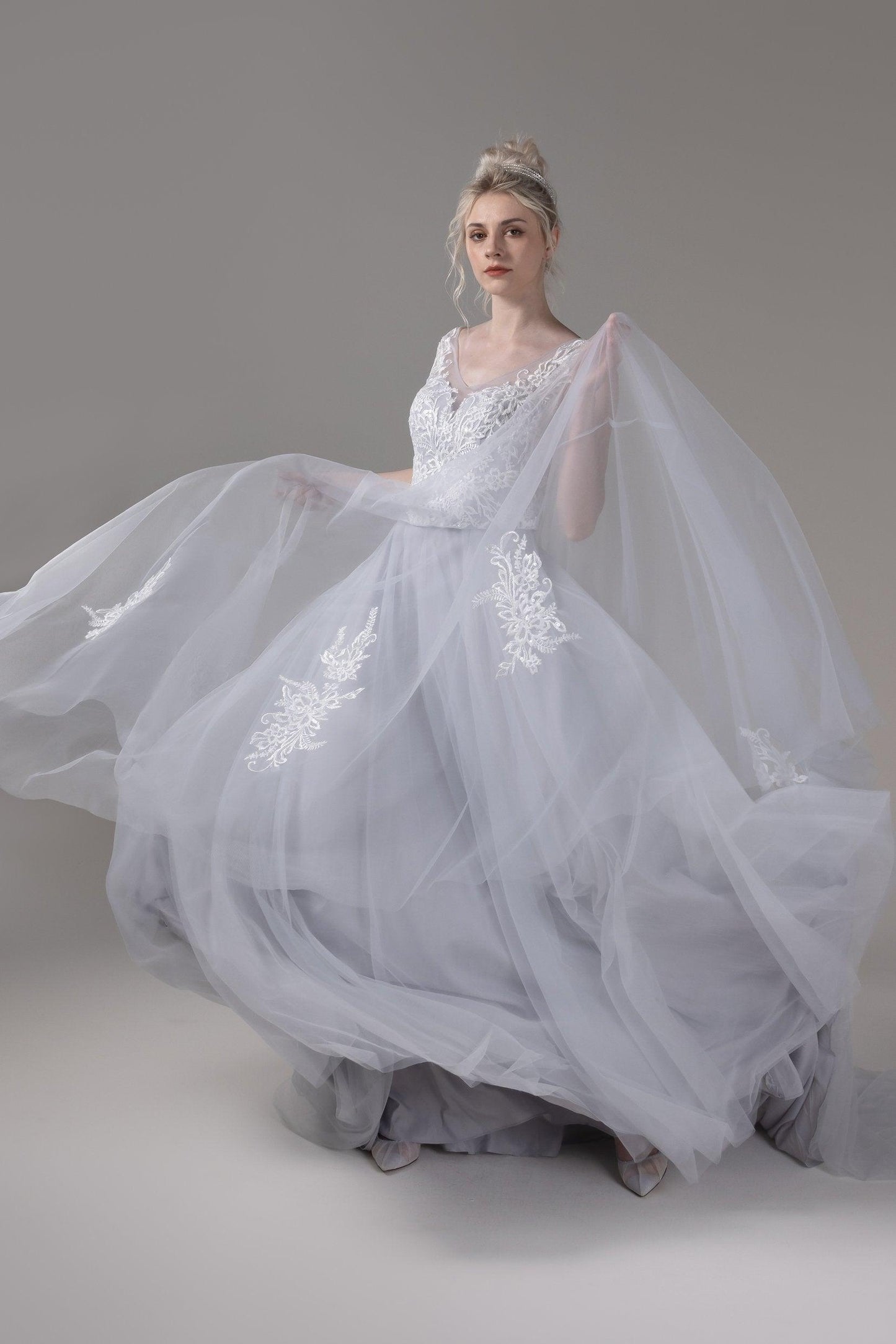 A-Line Chapel Train Lace Tulle Wedding Dress CW2815 - COCOMELODY