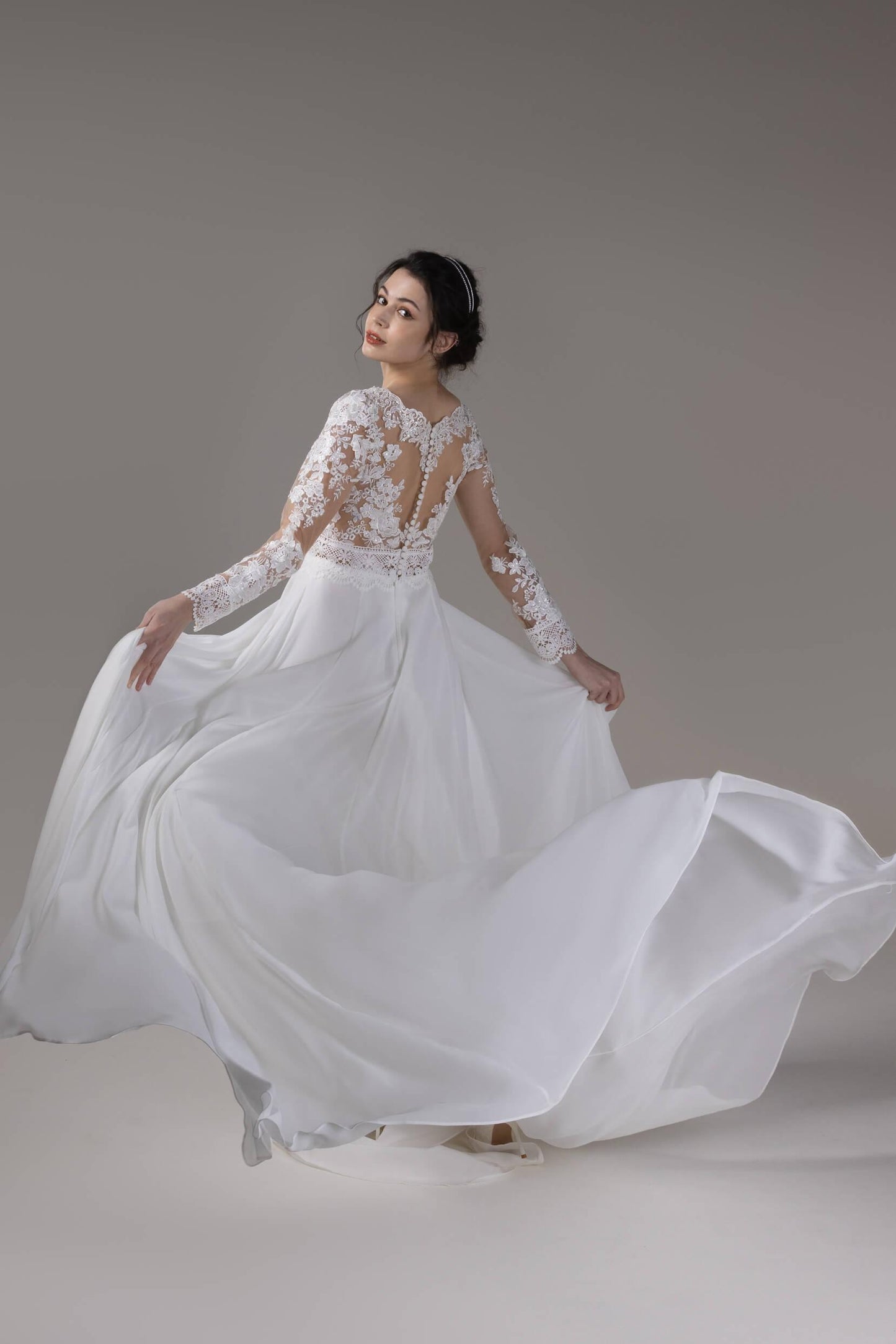 A-Line Chapel Train Lace Chiffon Wedding Dress CW2830 - COCOMELODY